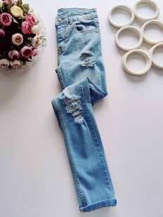 11,12 лет, рост 152,158 Голубые рваные джинсы