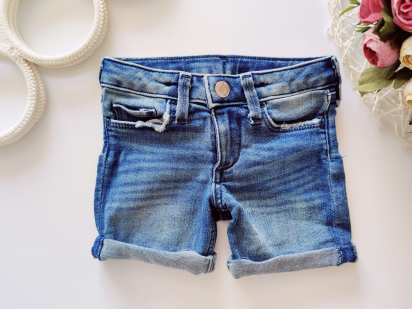 2,3 года, рост 98 Стрейчевые джинсовые щорты с подворотом
