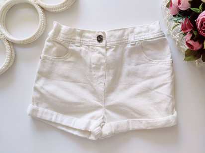 4,5 лет, рост 104,110 Белые джинсовые шорты для девочки