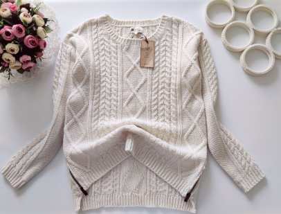 12\40 Новый женский свитер