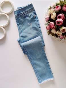 8,9 лет, рост 134 Стрейчевые джинсы для девочки