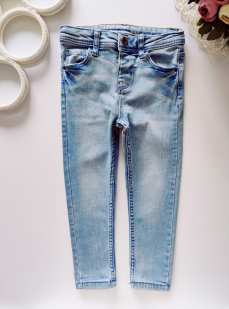 2,3 года, рост 98 Голубые стрейчевые узкие детские джинсы