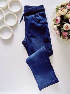 8,9 лет, рост 134 Стрейчевые джинсы на резинке