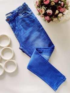 13,14 лет, рост 164 Голубые стрейчквые джинсы