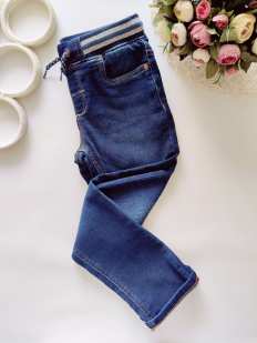 9 лет, рост 134 Мягкие джинсы на резинке