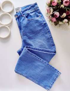 15 лет, рост 170 Свободные голубые джинсы