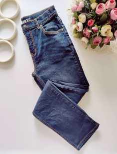 12 лет, рост 152 Темные джинсы