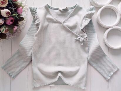 4,5 років, зріст 110 Кофточка в рубчик