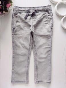 3 года, рост 98 Серые джинсы на резинке