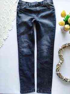 9,10 лет, рост 140 Стрейчевые джинсы узкачи для мальчика