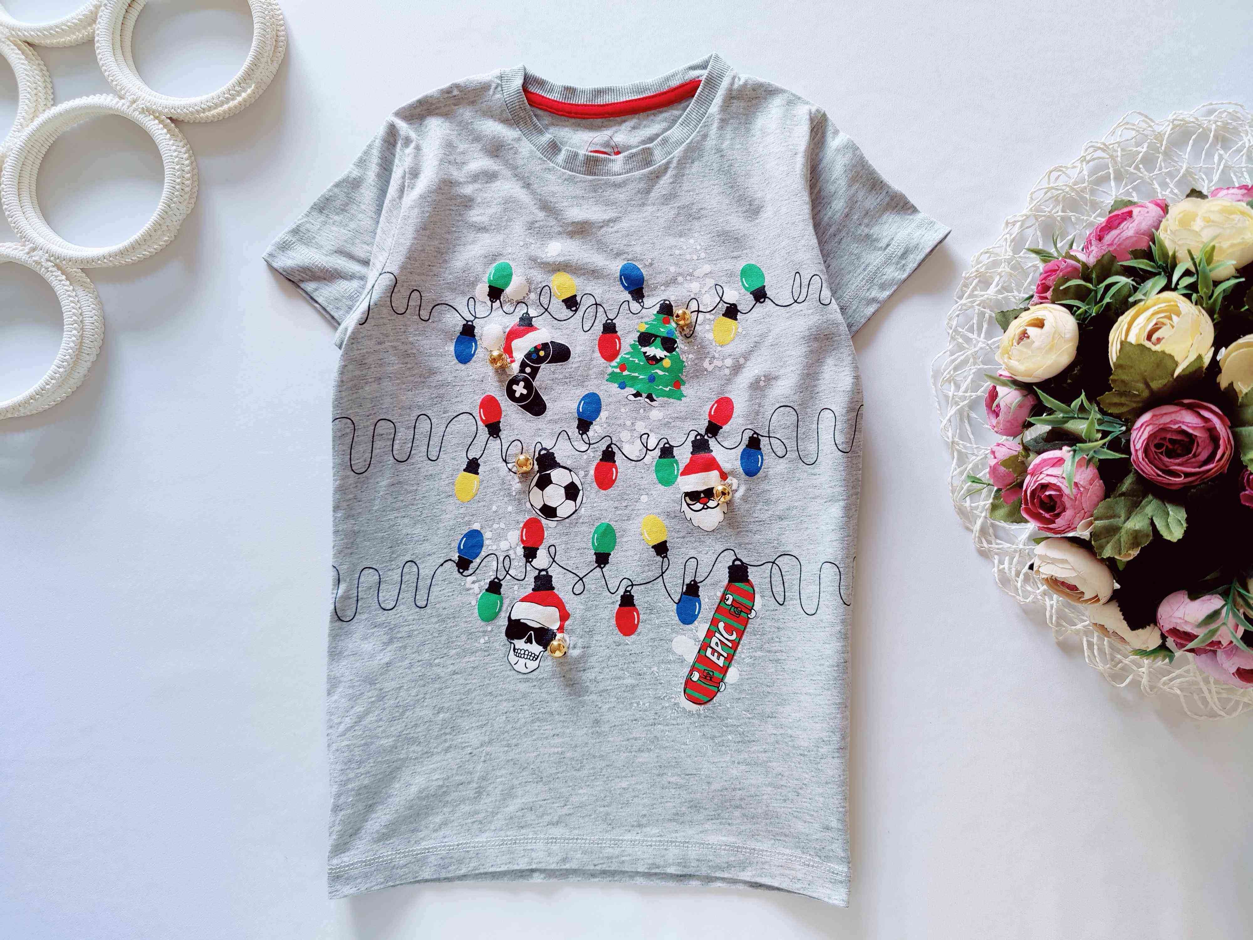 6 років, зріст 116 Новорічна футболка з дзвіночками