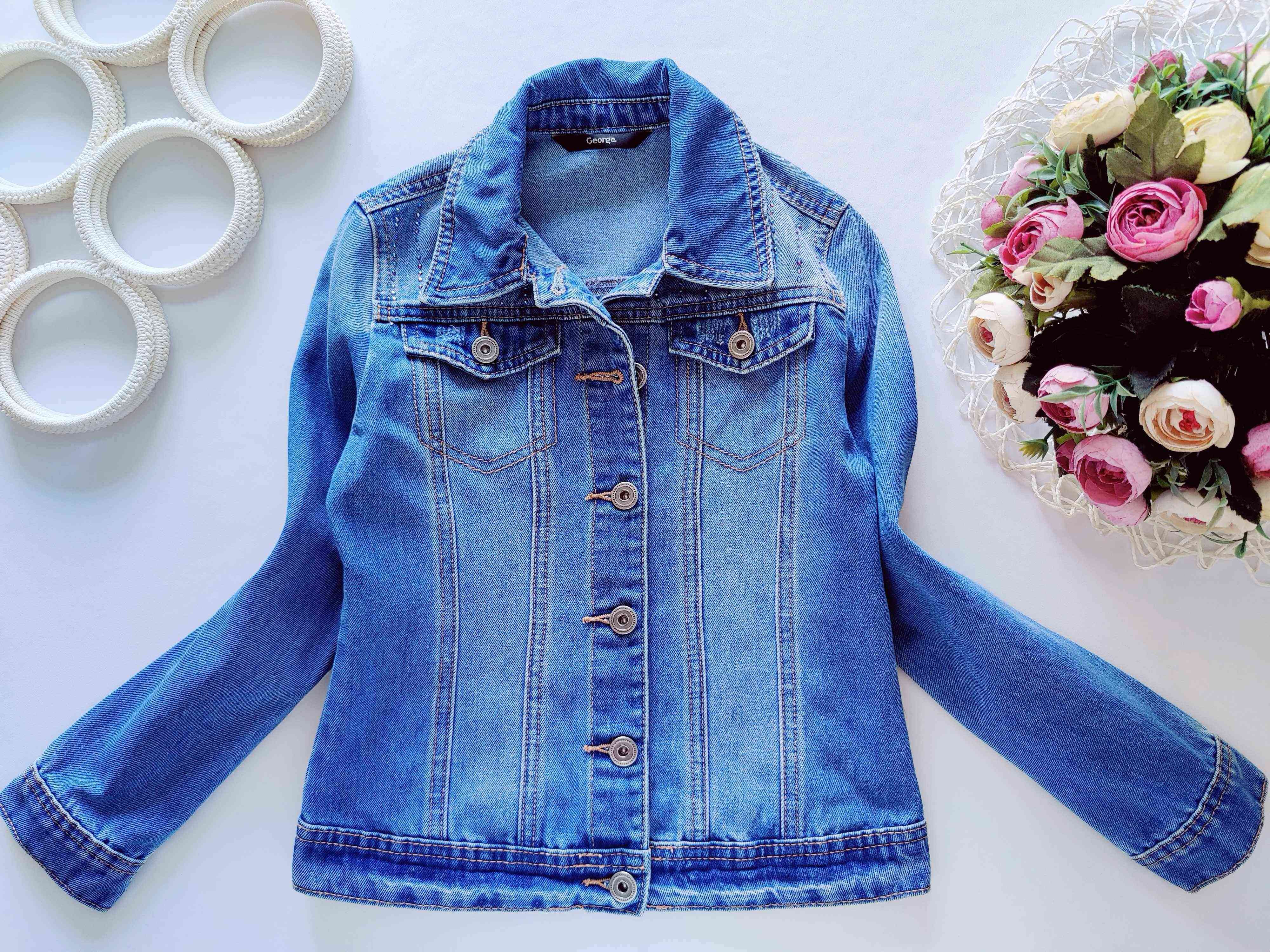 8,9 лет, рост 128,134 Стрейчевая джинсовка