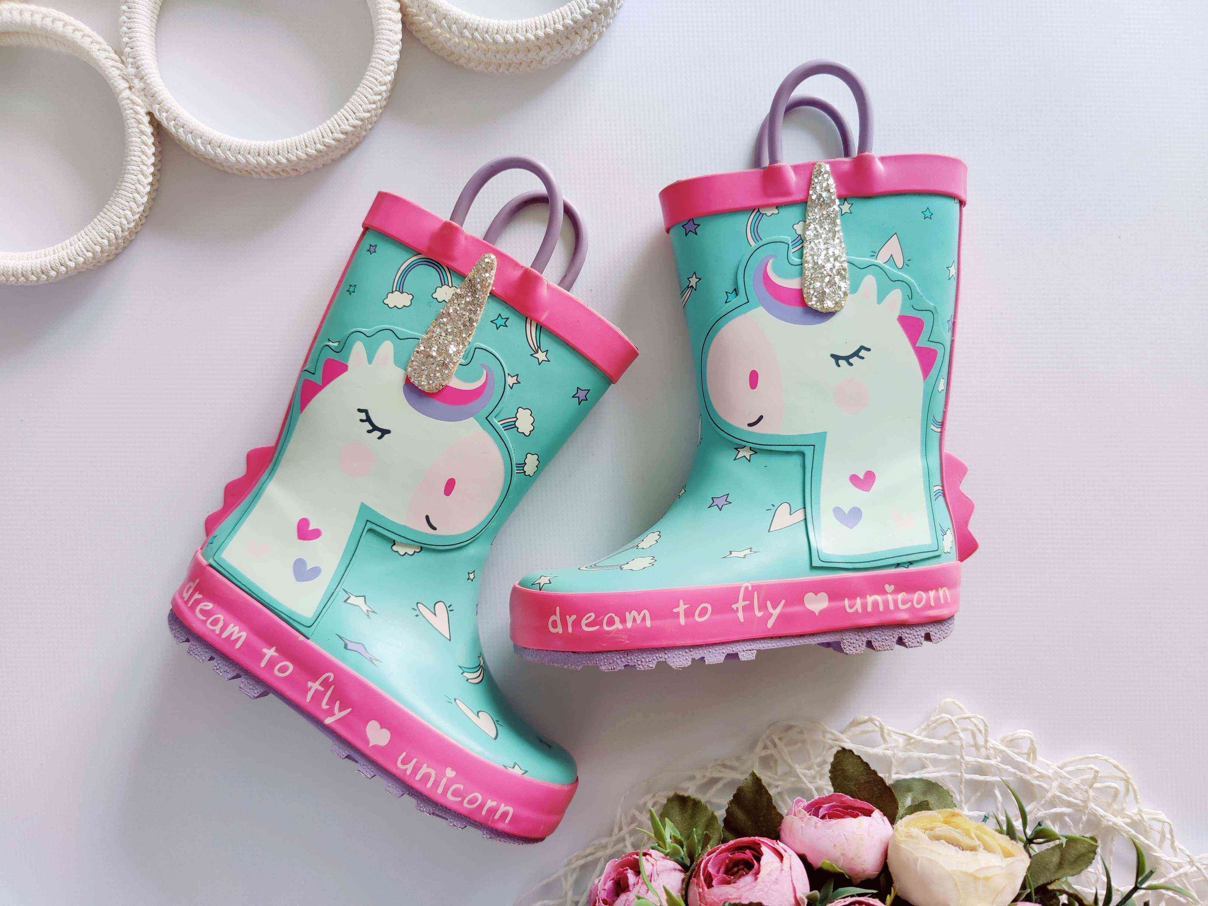 24 (15,5 см) Резиновые сапоги с единорогом