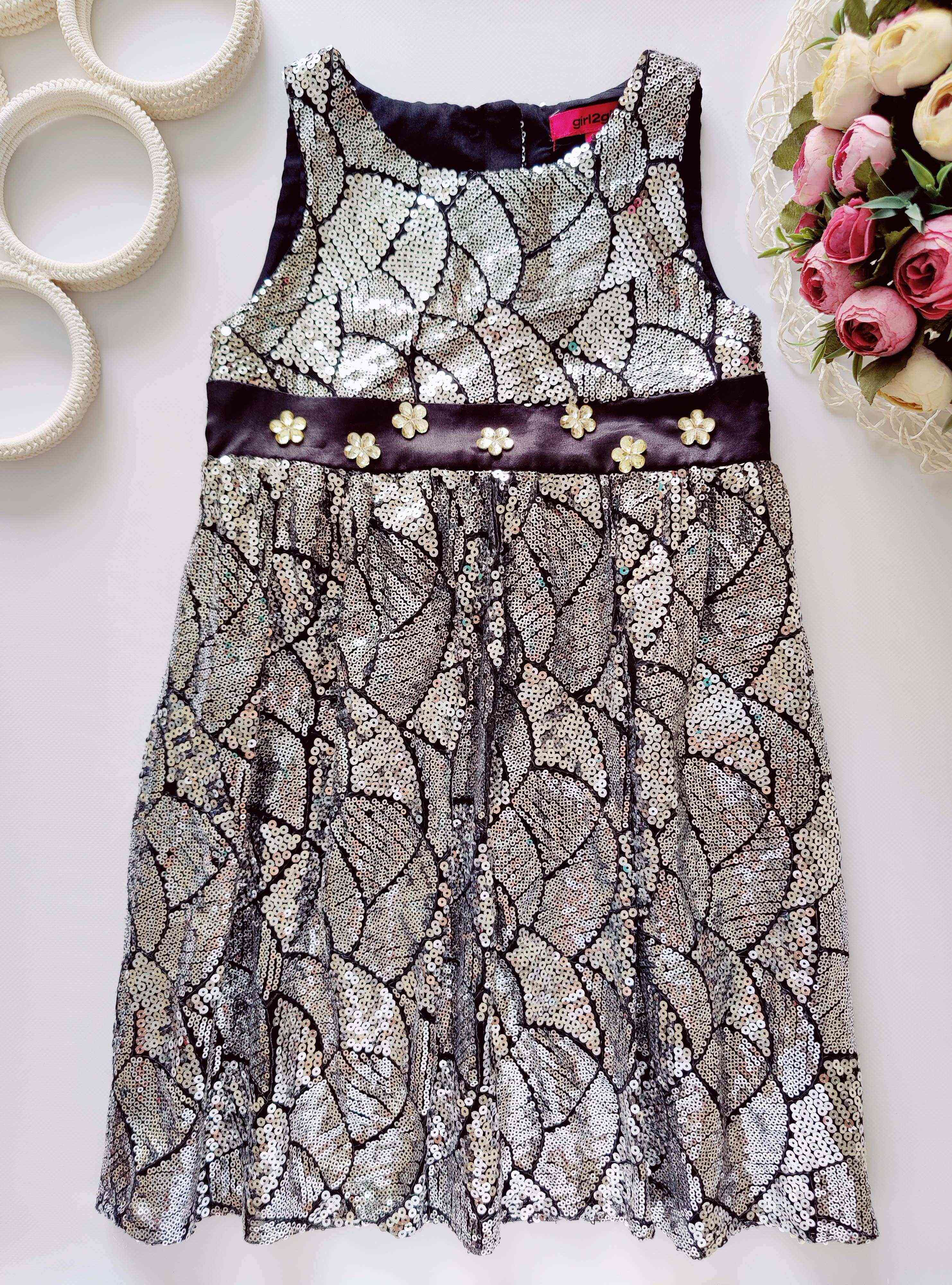 5,6 років, зріст 116 Блискуча сукня в паєтках