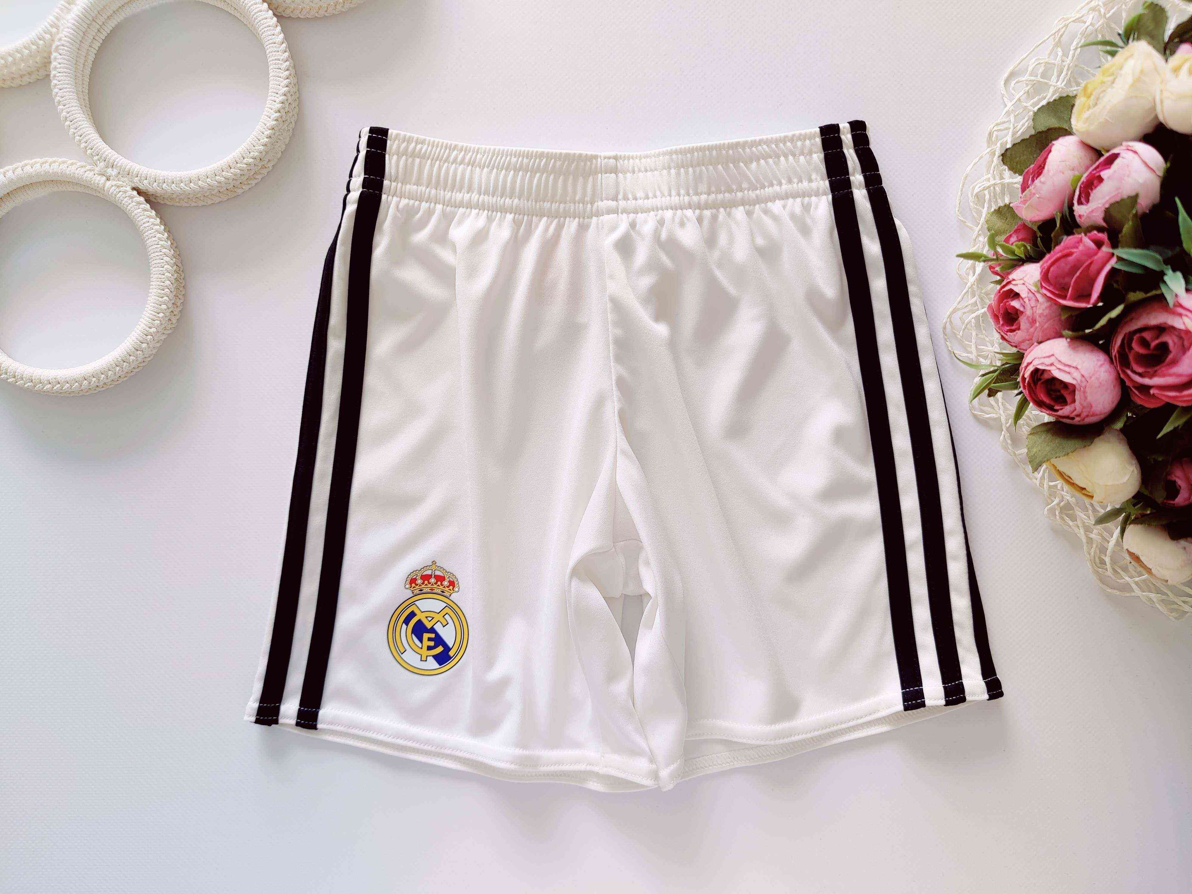 4,5 років, зріст 110 Спортивні шорти