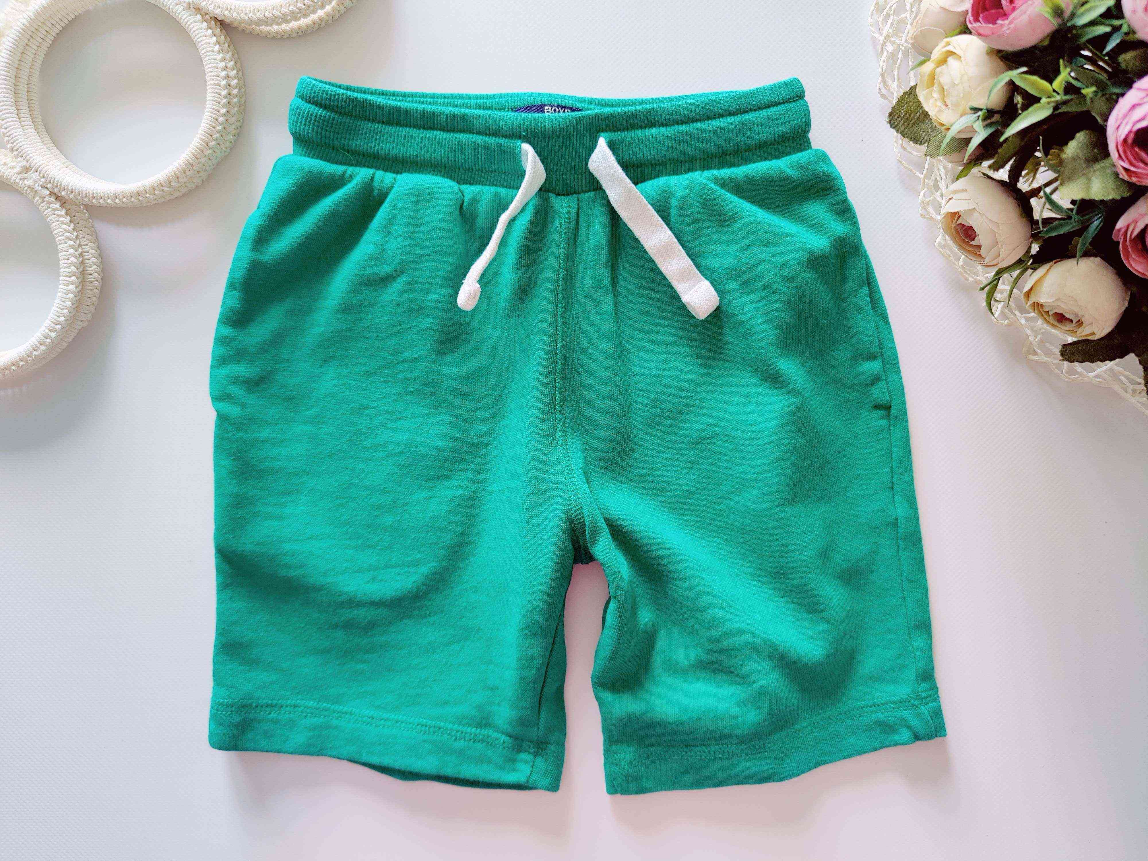 5 років, зріст 110 Зелені дитячі шорти