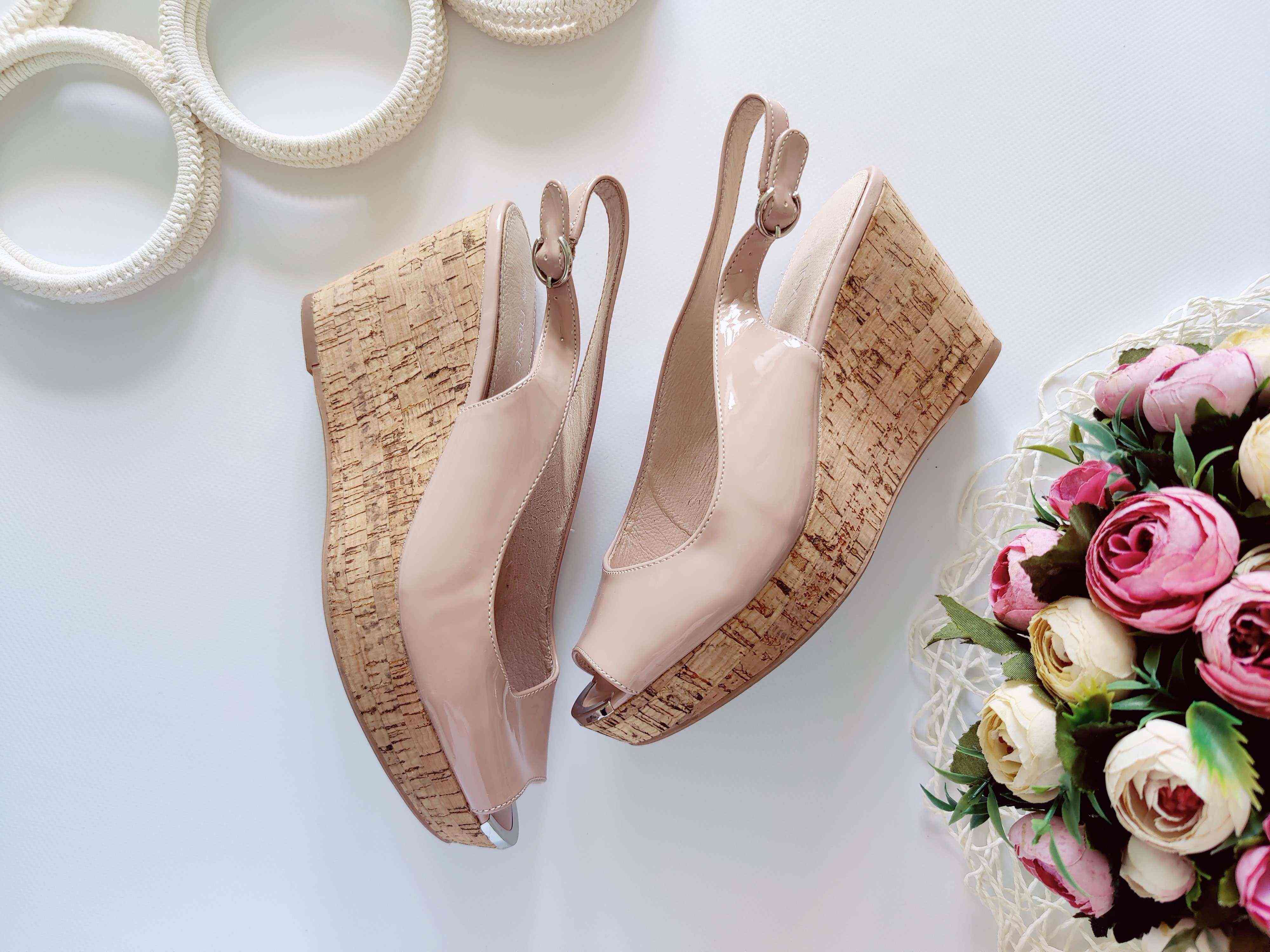 38 (24,5 см) Пудрові босоніжки