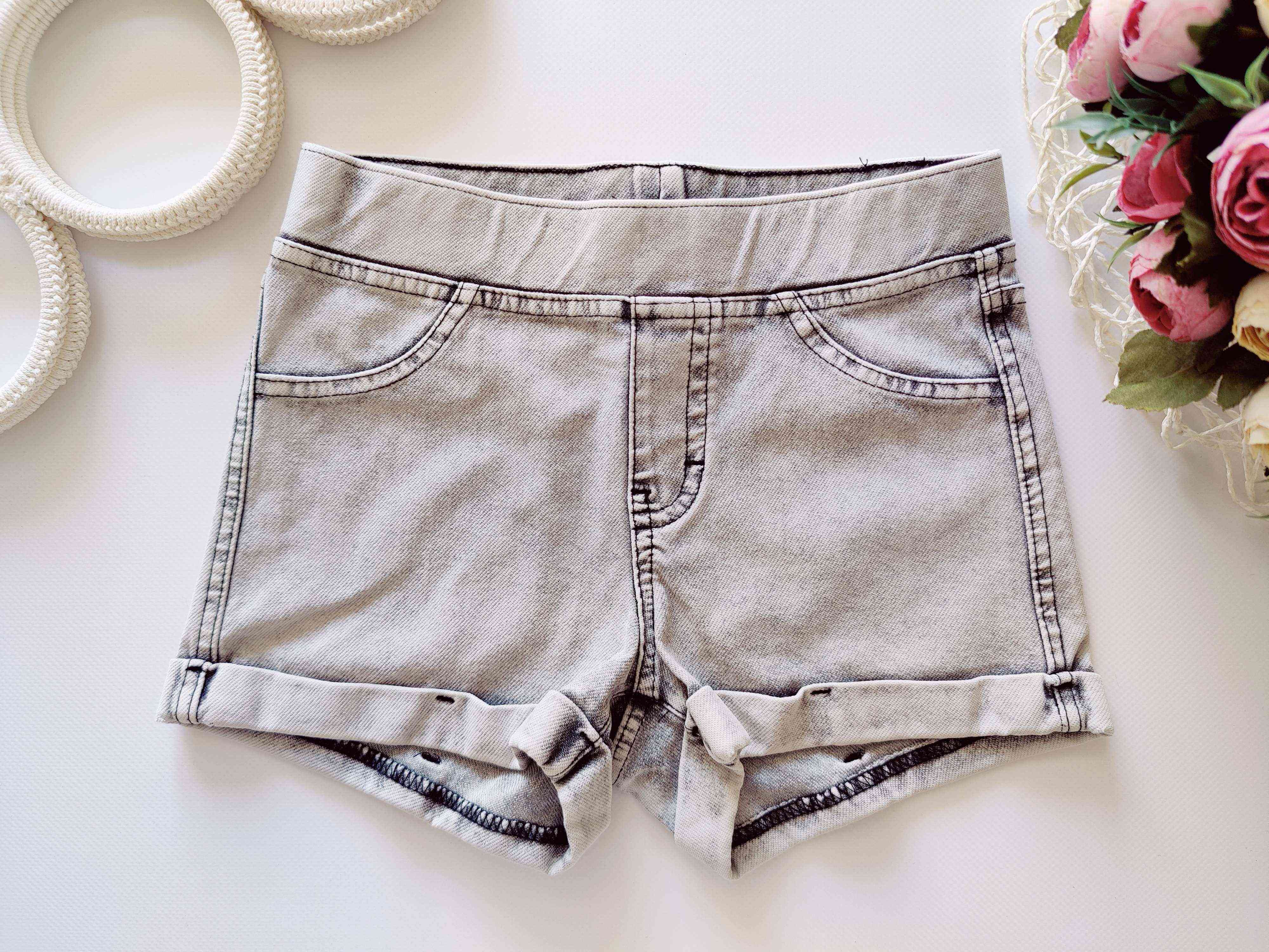 8,9 лет, рост 134 Шорты с подворотом