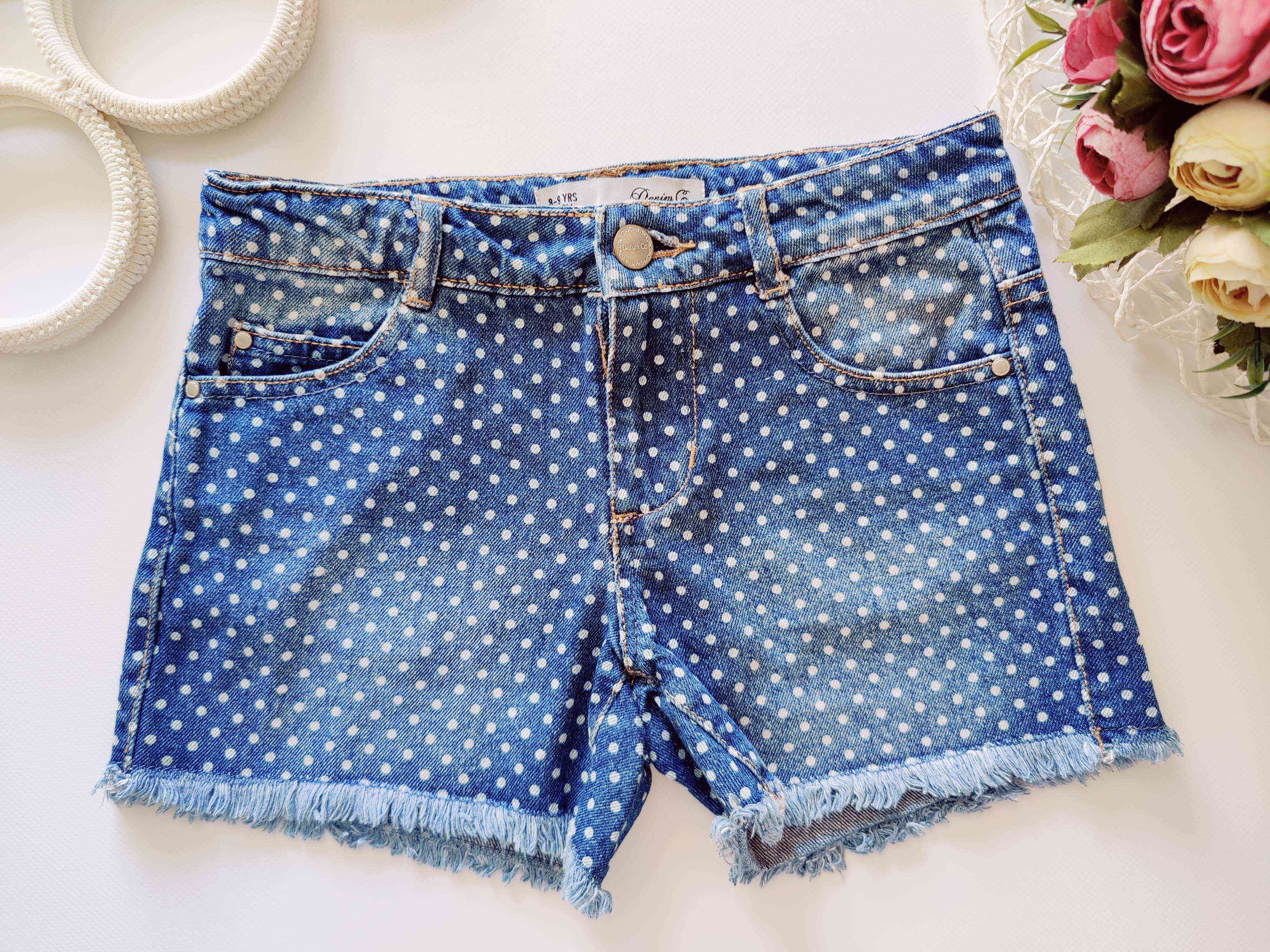 8,9 років, зріст 134 Джинсові шорти у горошок