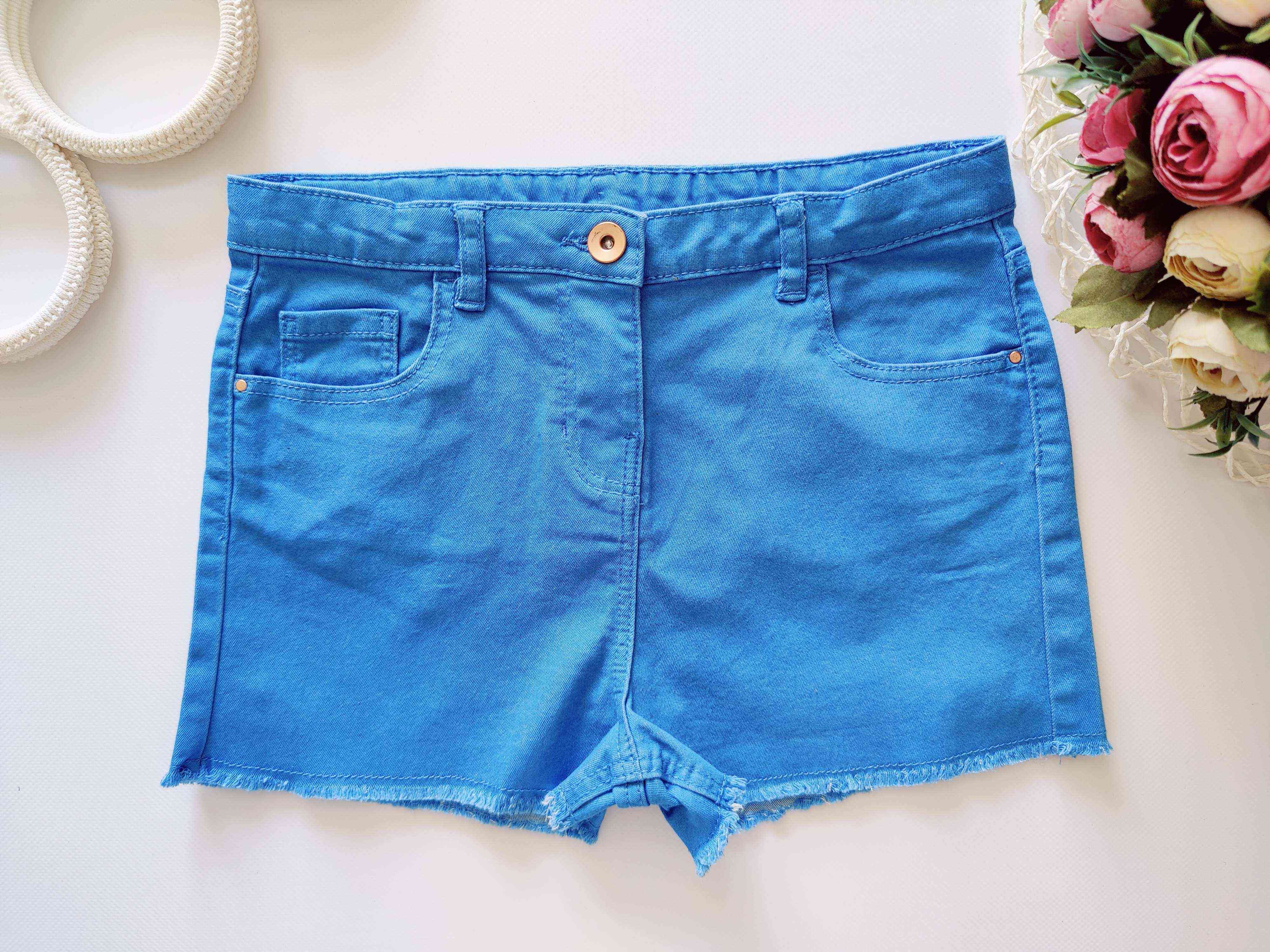 10,11 лет, рост 140,146 Стрейчевые джинсовые шорты