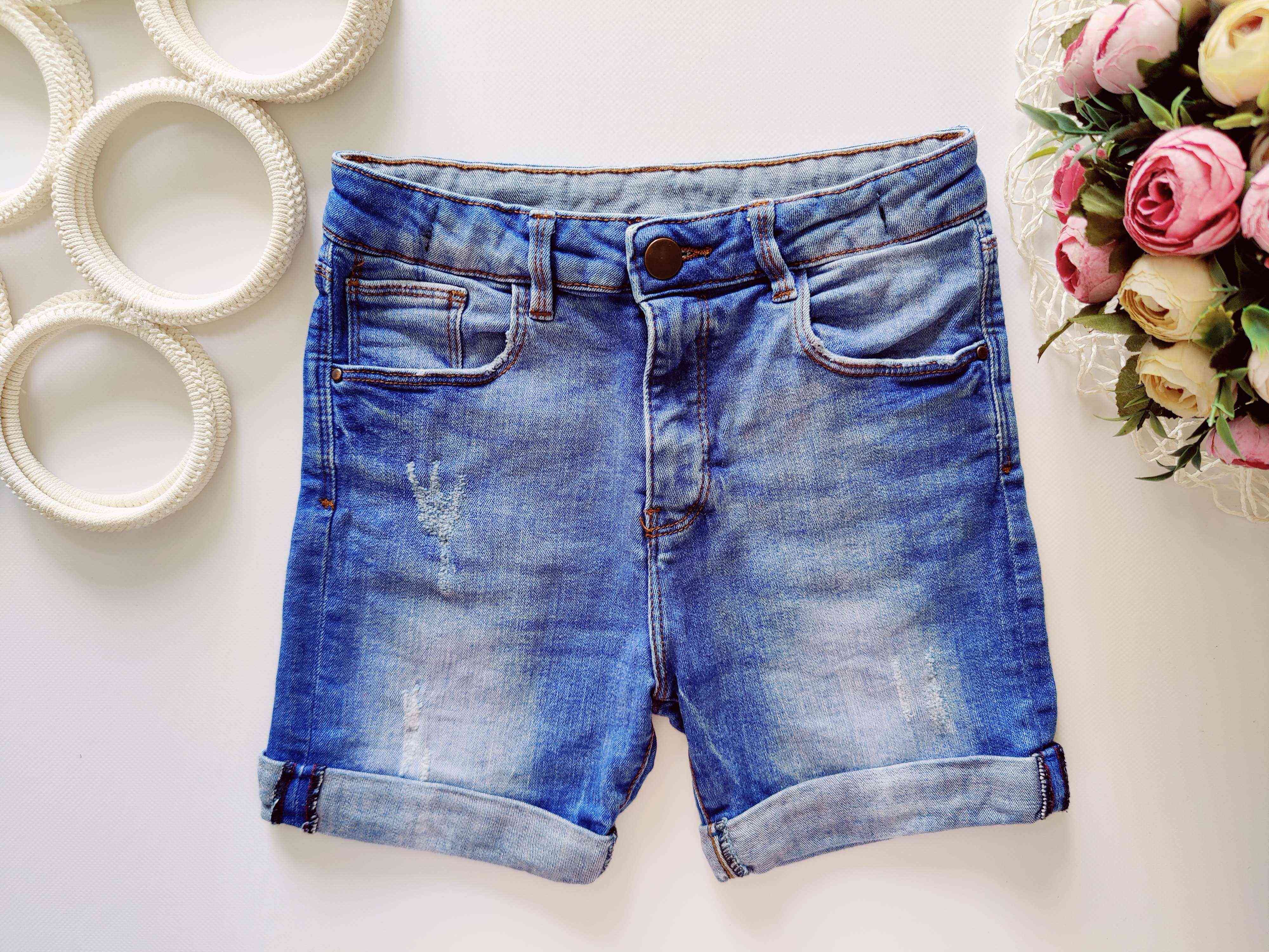 8,9 лет, рост 128,134 Модные джинсовые шорты с потертостями