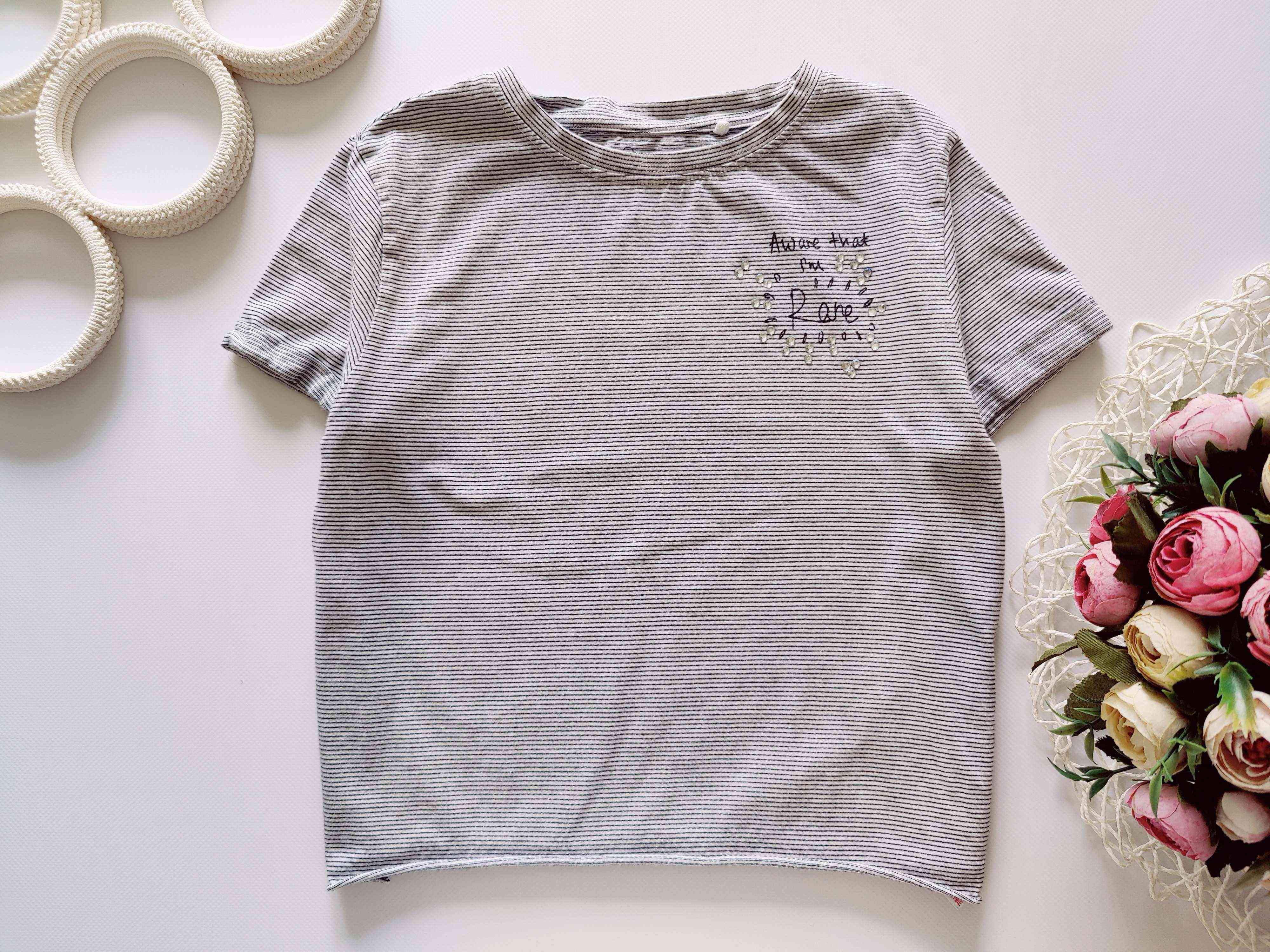 8 років, зріст 128 Смугаста дитяча фучтболка з камінцями