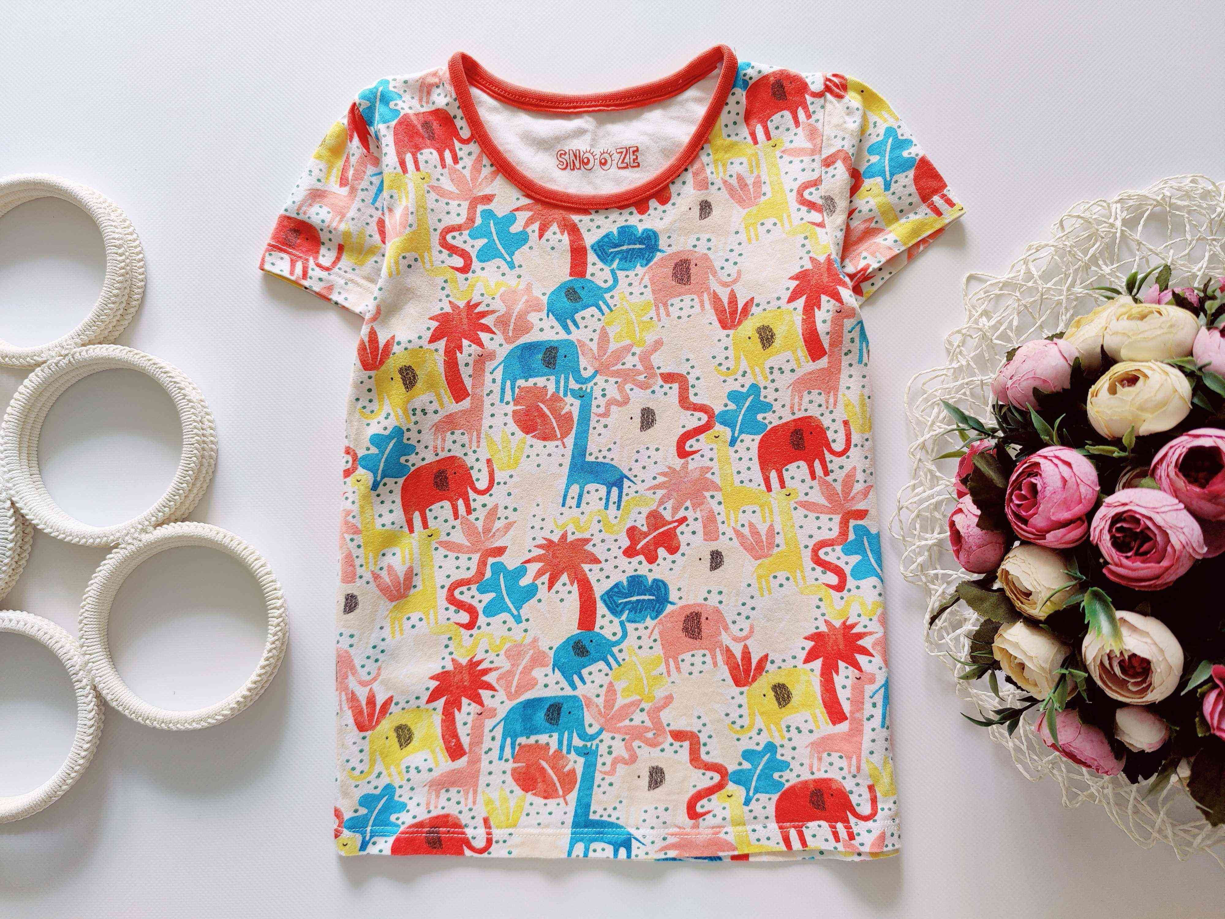 5,6 років, зростання 116 Футболкам у слониках