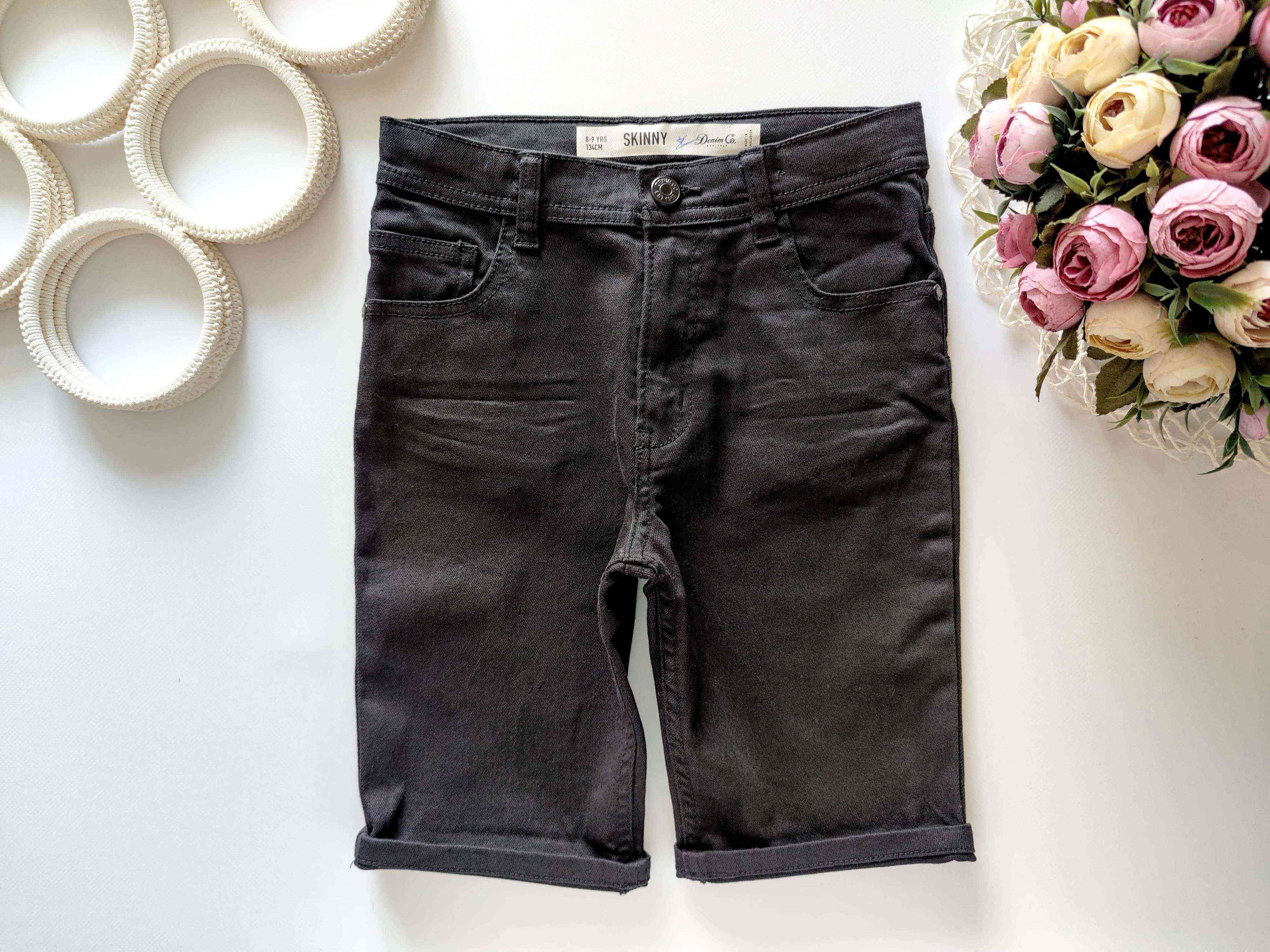 8,9 років, зріст 134 Нові чорні джинсові шорти