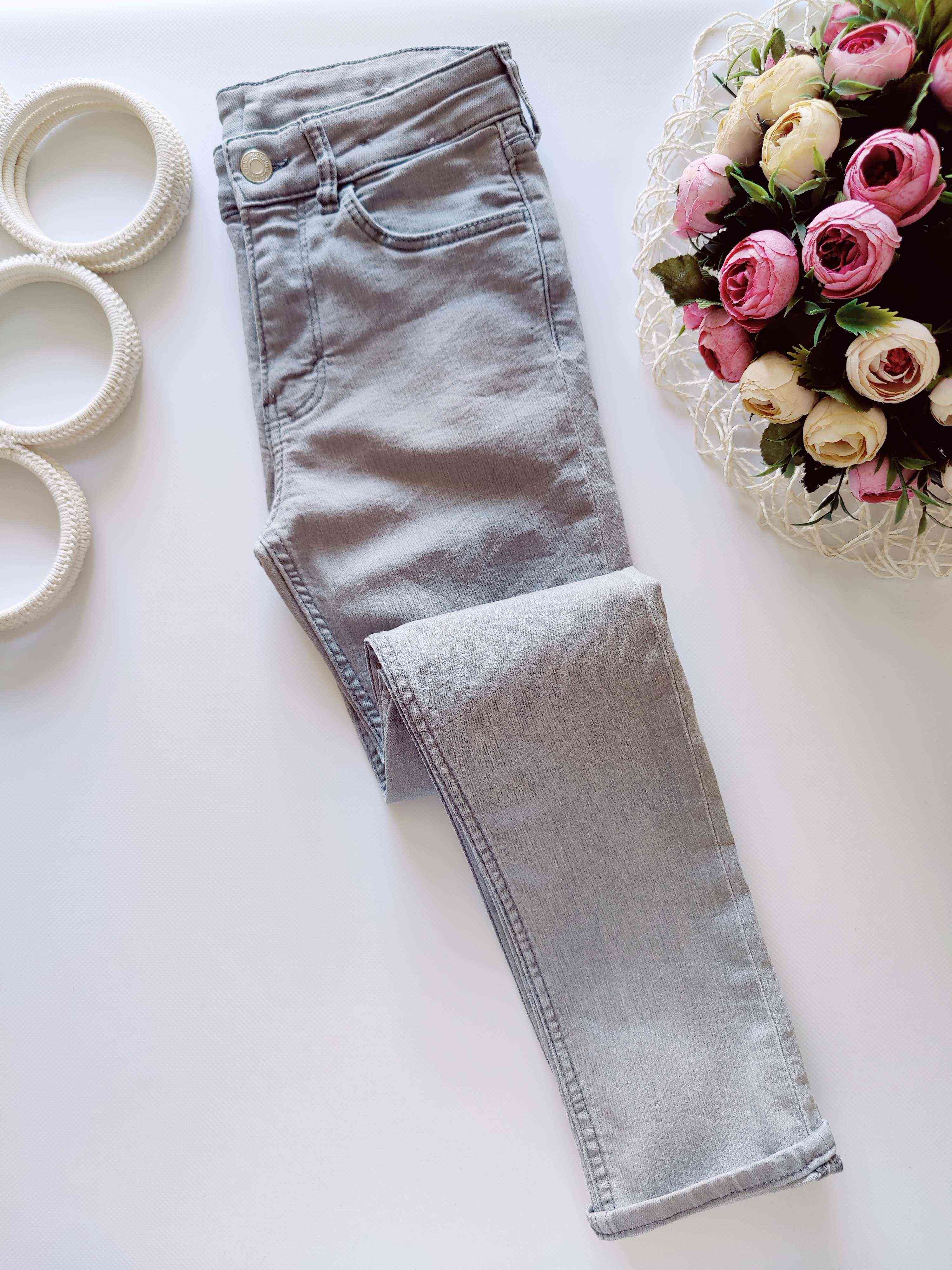 9,10 лет, рост 140 Стрейчевые джинсы