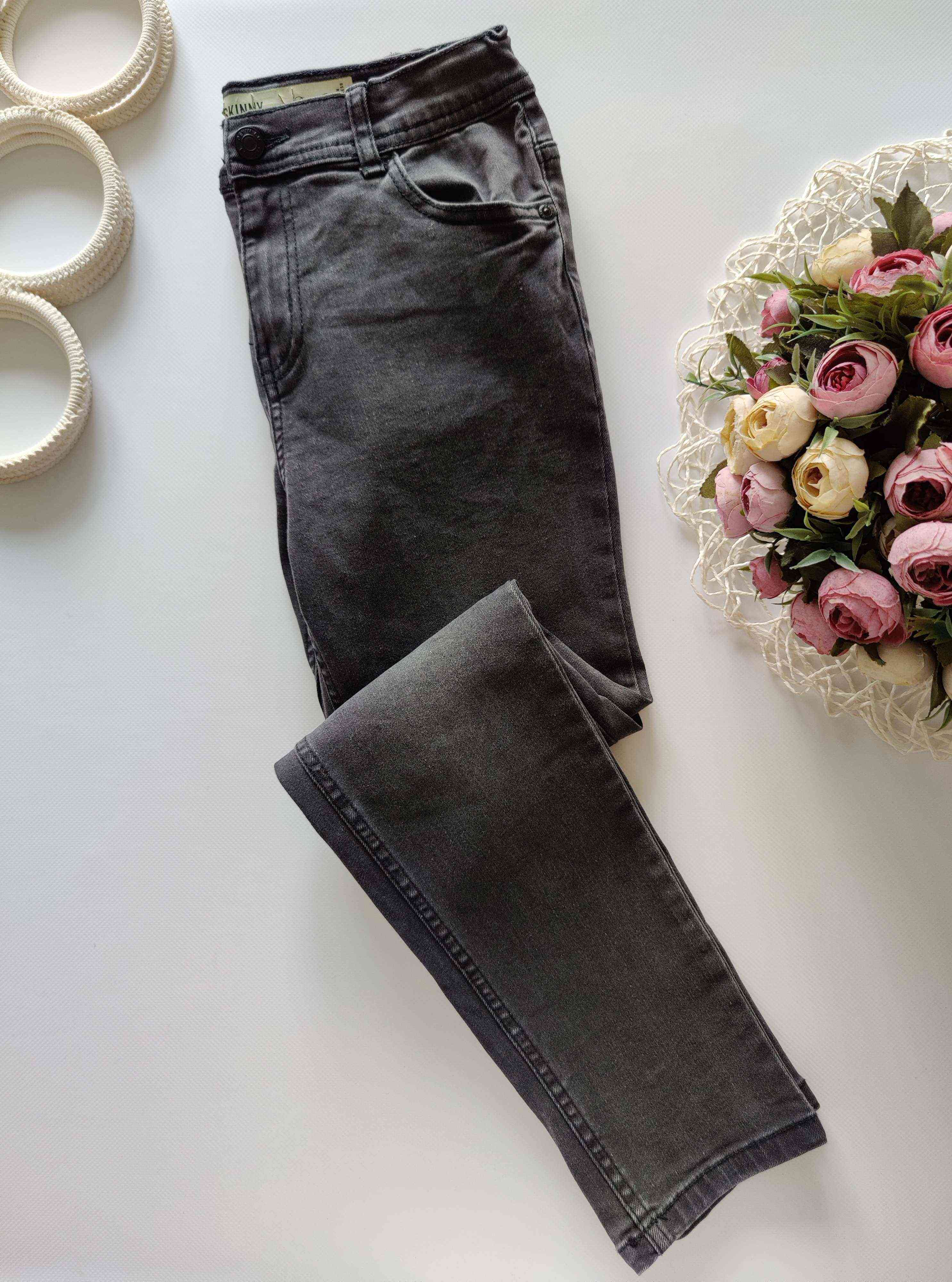 10,11 лет, рост 146 Джинсы супер стрейч