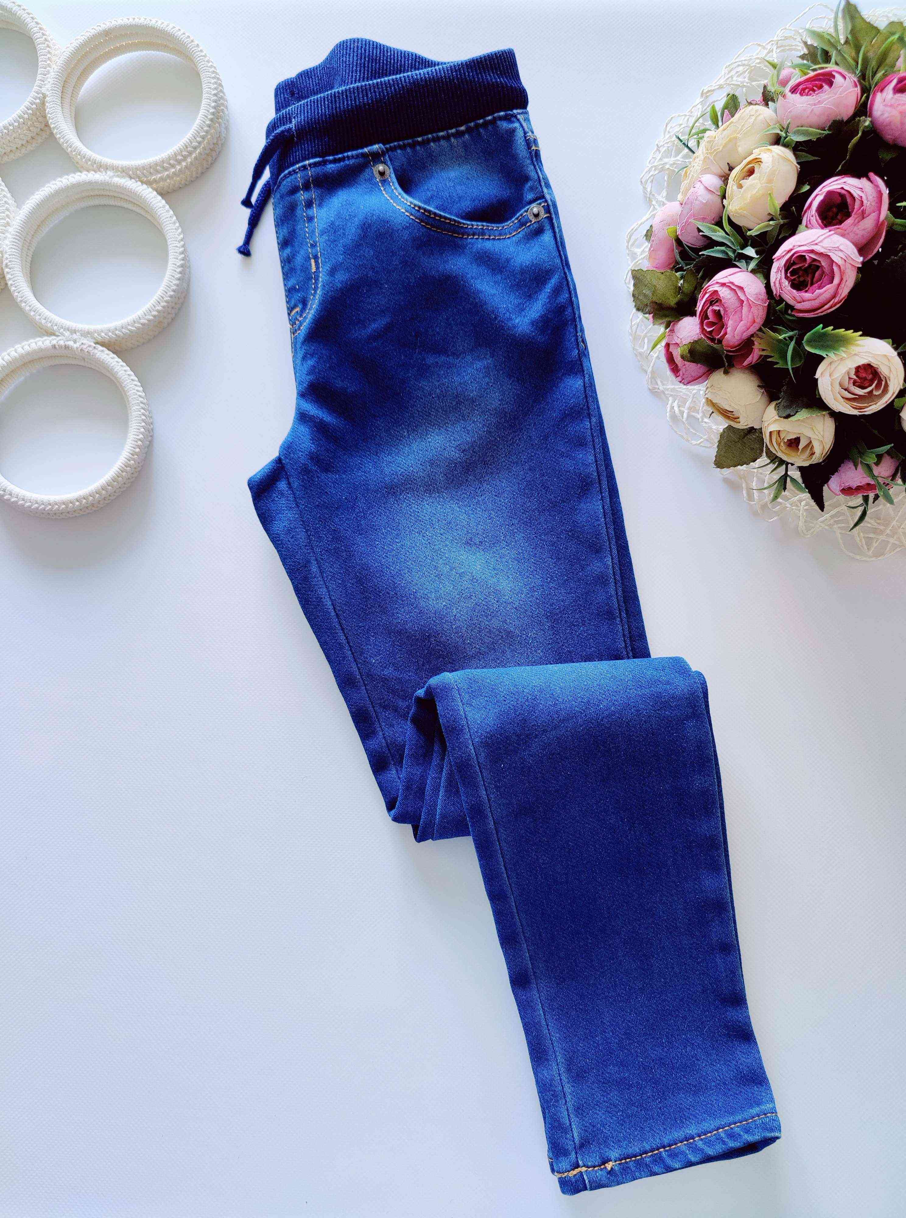 10 лет, рост 140 Джинсы на резинке, стрейч