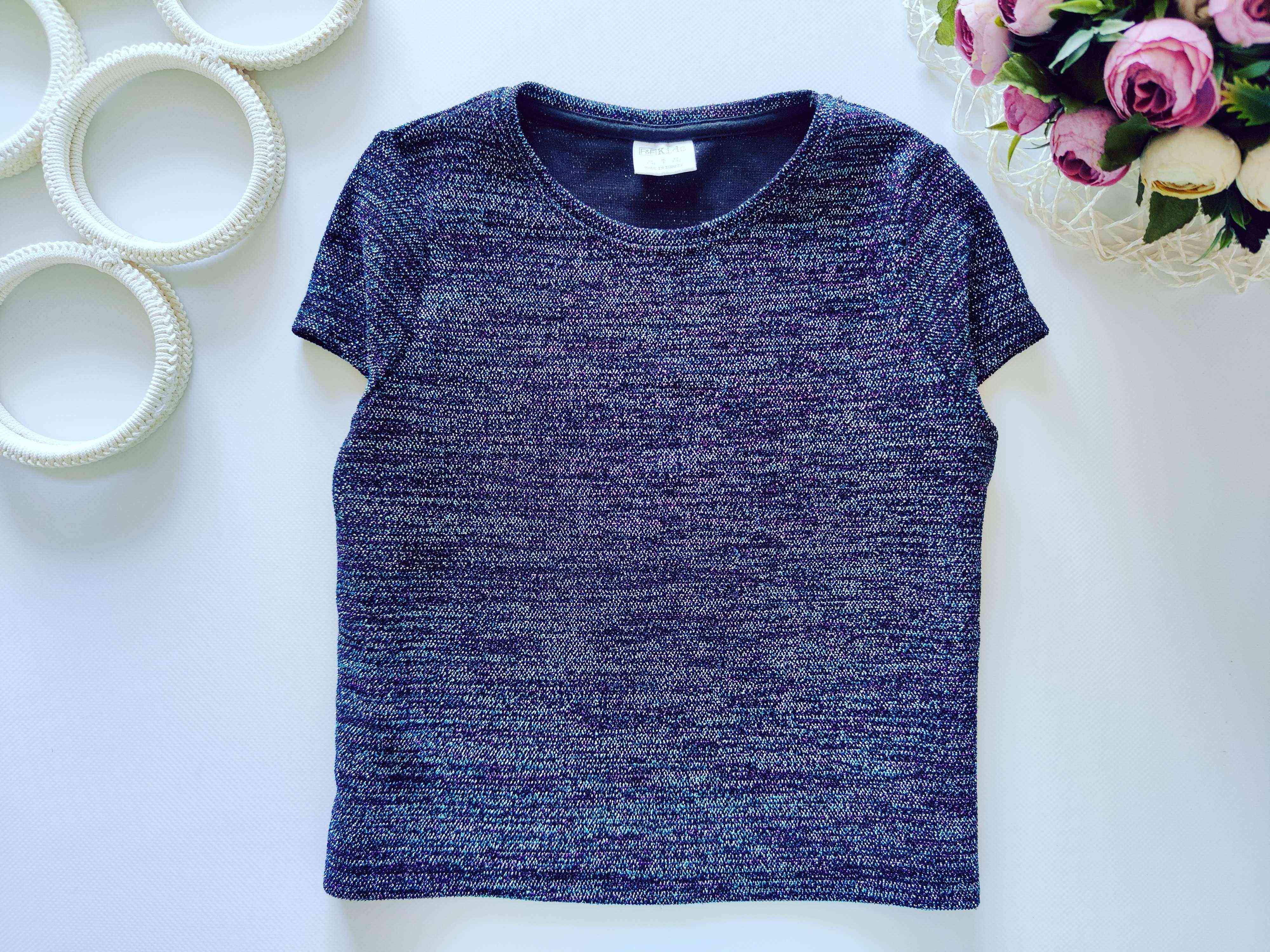 7,8 років, зріст 128 Красива ошатна блискуча футболка