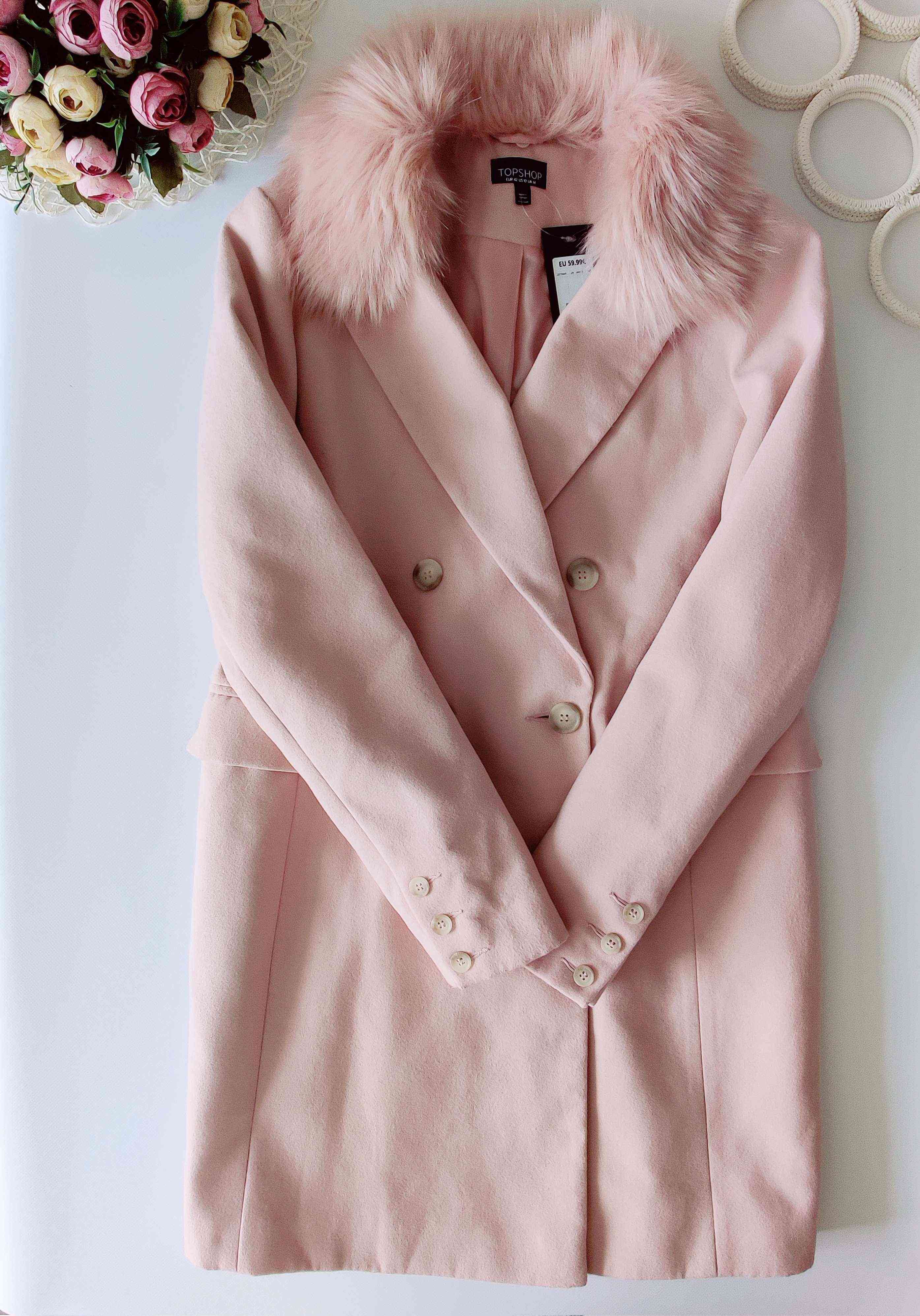 42\10\14 Нове жіноче демісезонне пальто, колір пудри