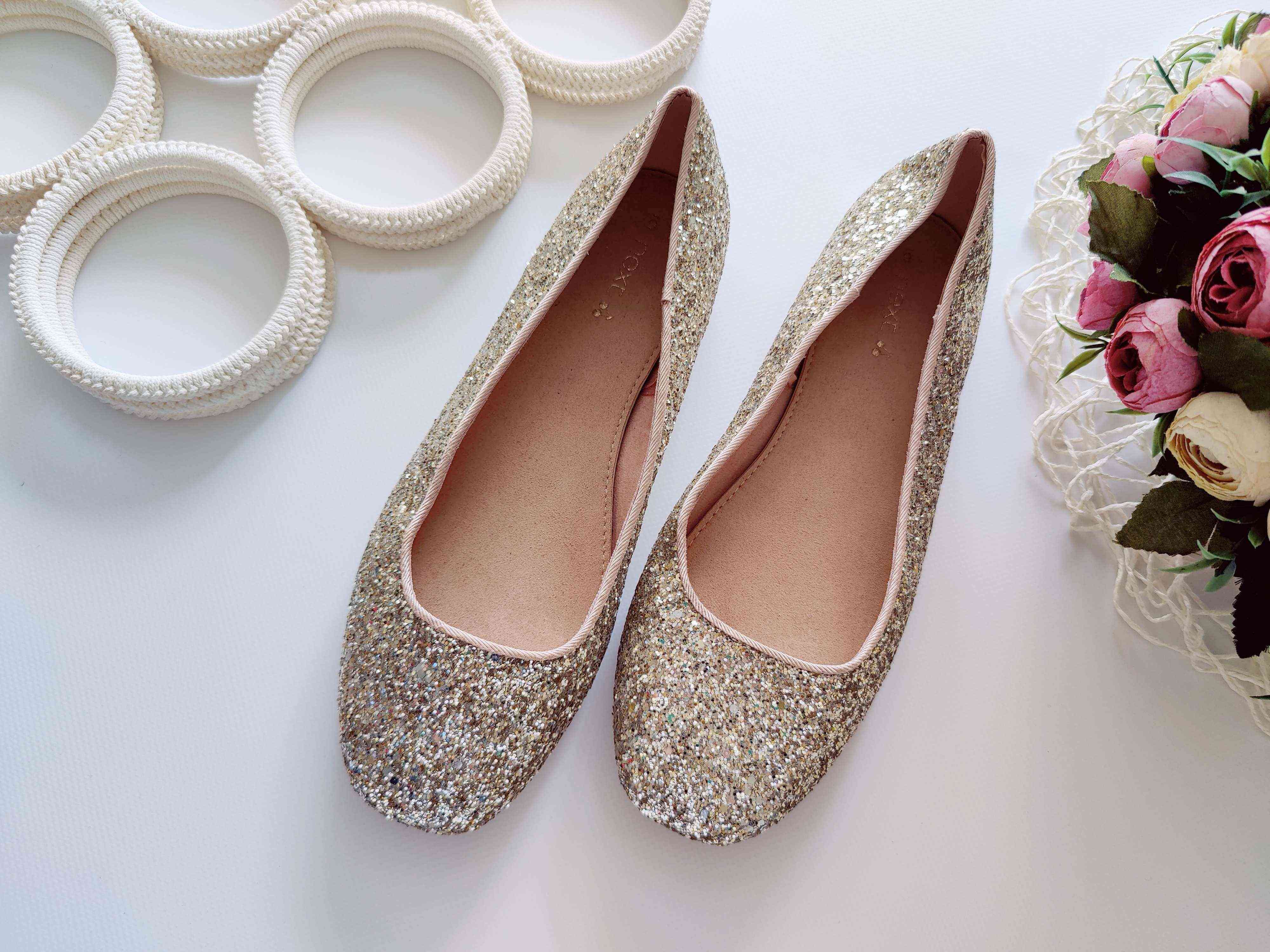 39 (25,5 см) Нові блискучі туфлі