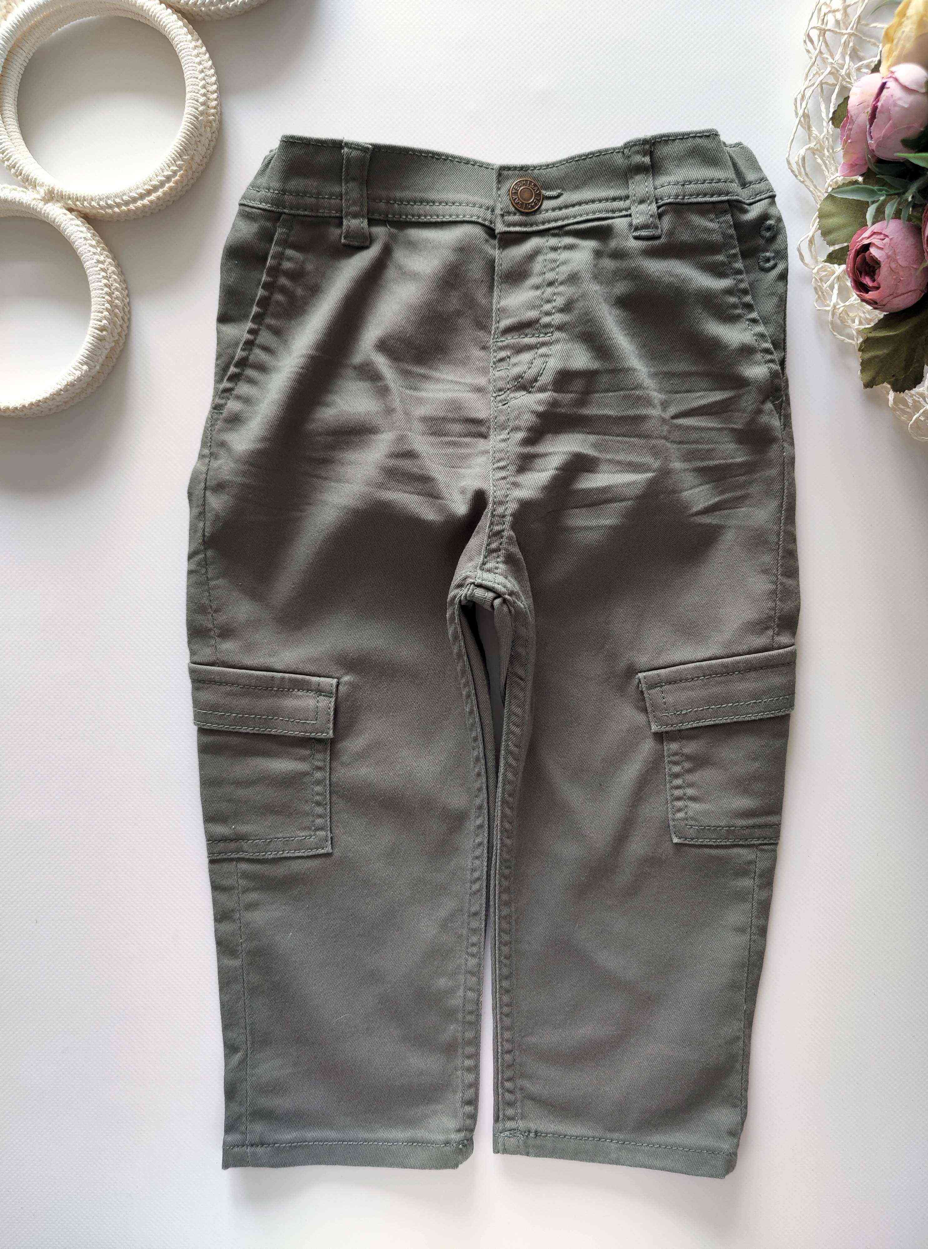 12,18 мес, рост 86 Стрейчевые штаны цвета хаки