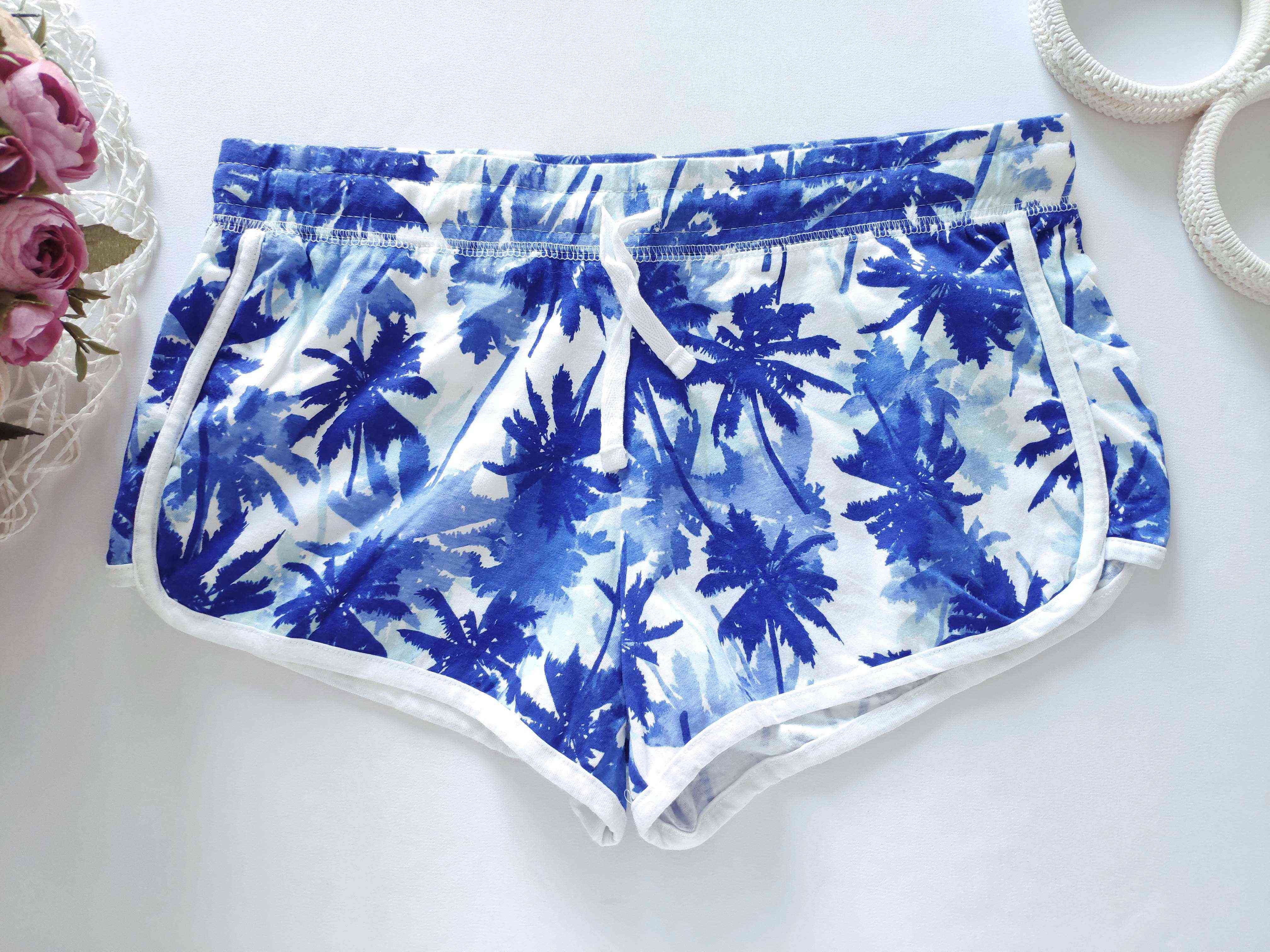 C-M (десятка) Як нові! Жіночі шорти у пальмах