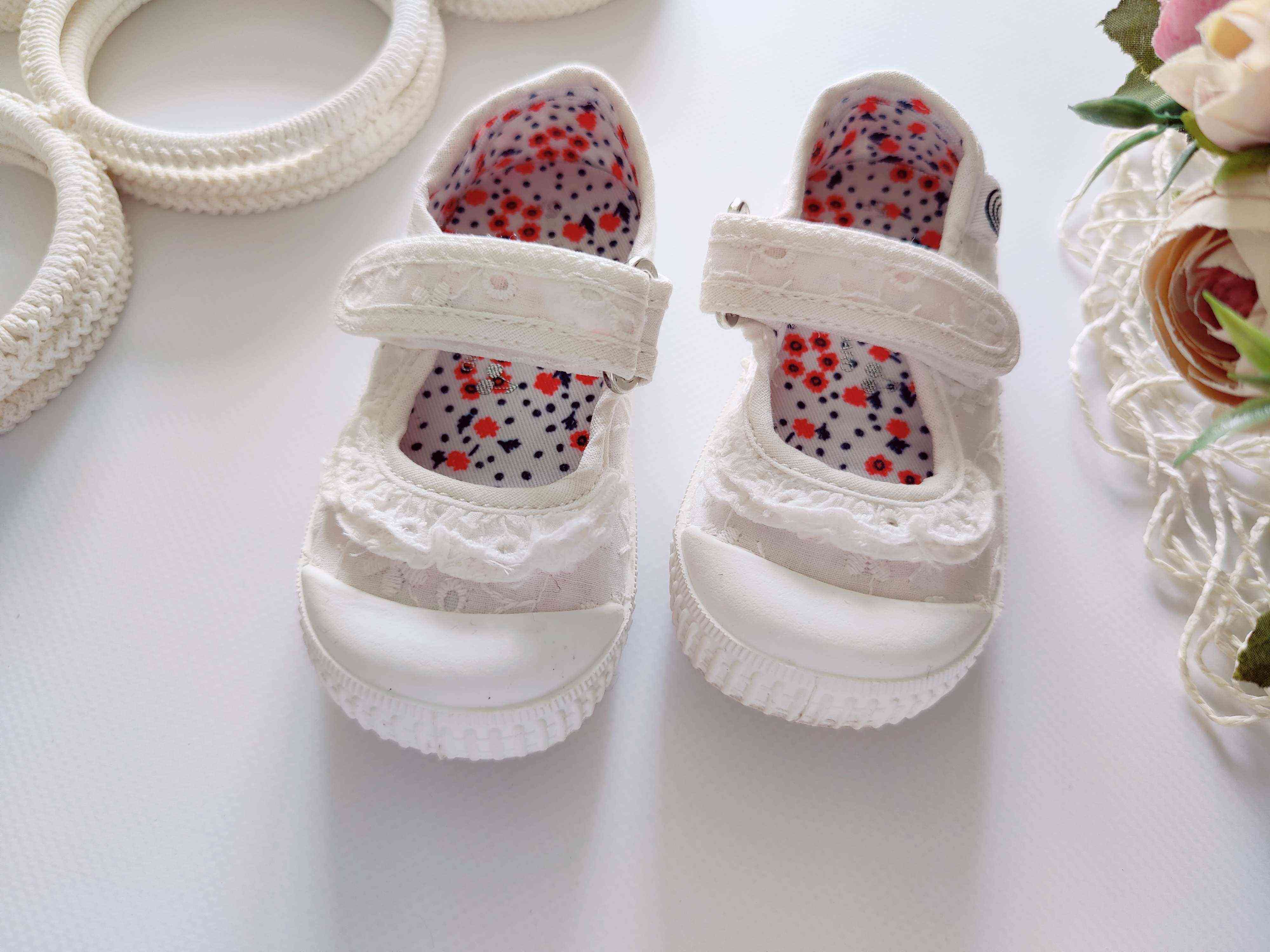 21 (13,5 см) Ошатні кеди з посиленим носком