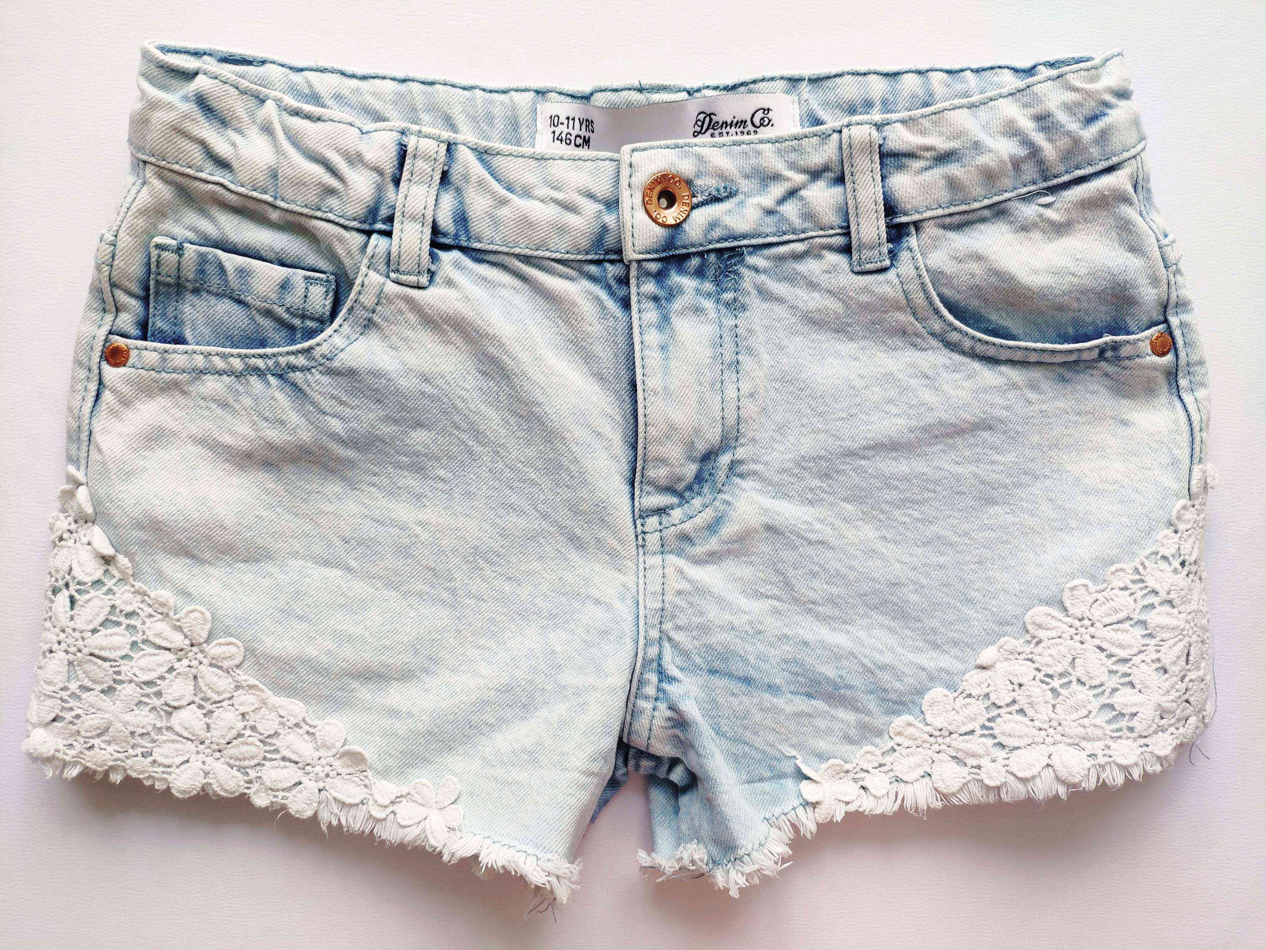10\11 лет, рост 146 Шорты для девочки