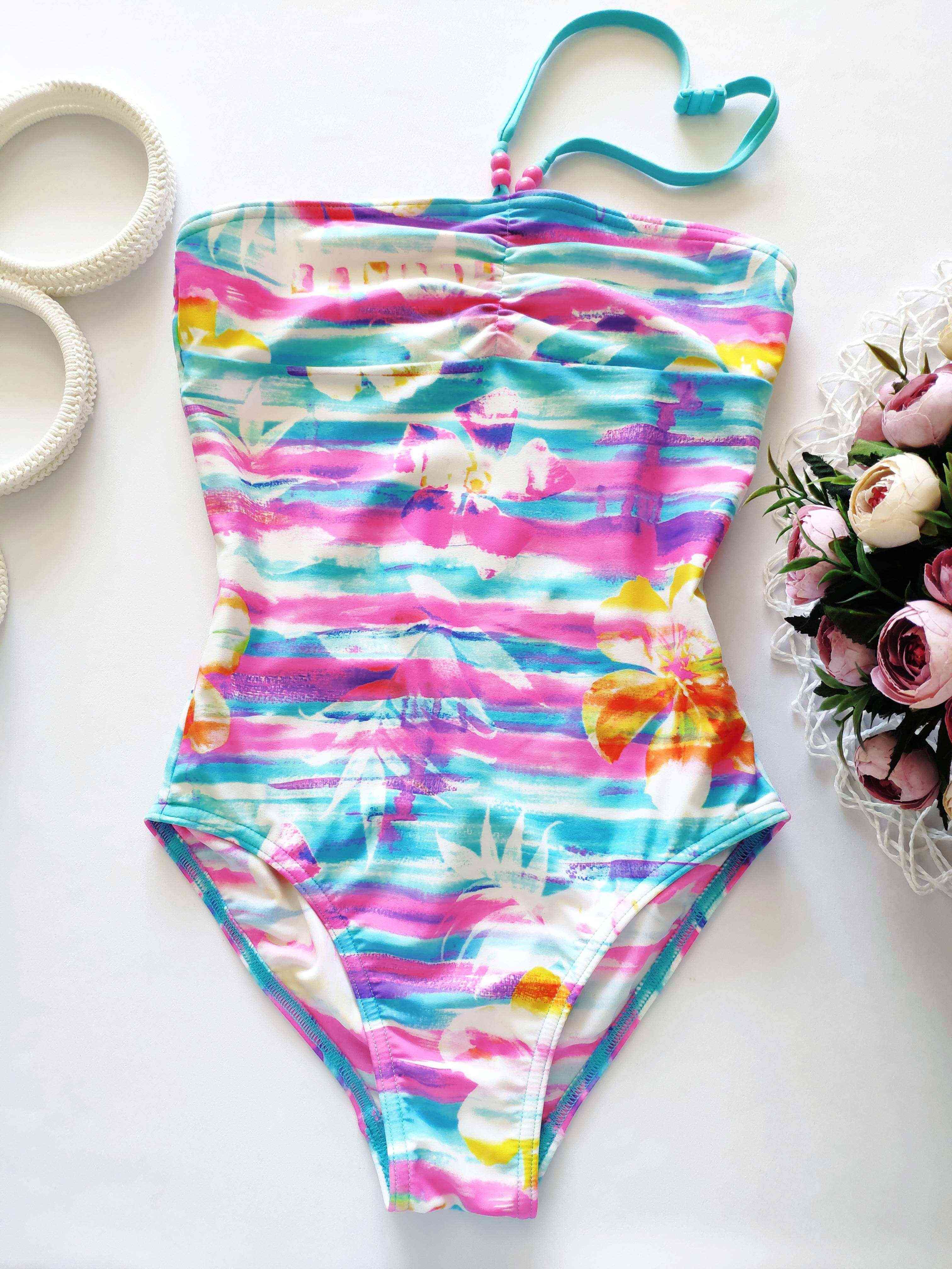 10\11 лет, рост 140\146 Купальник для девочки