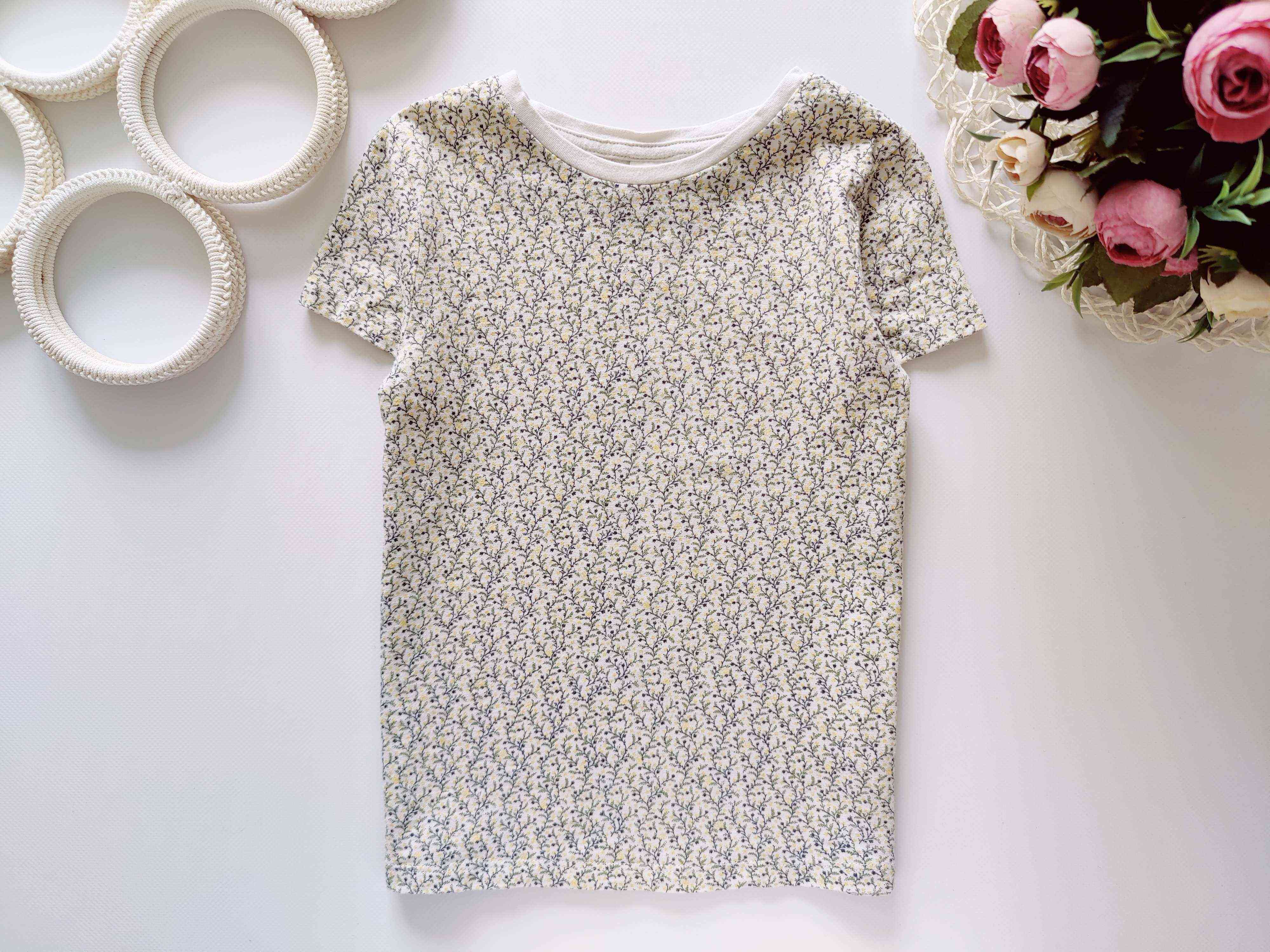 4,5 лет, рост 110 Цветочная детская футболка