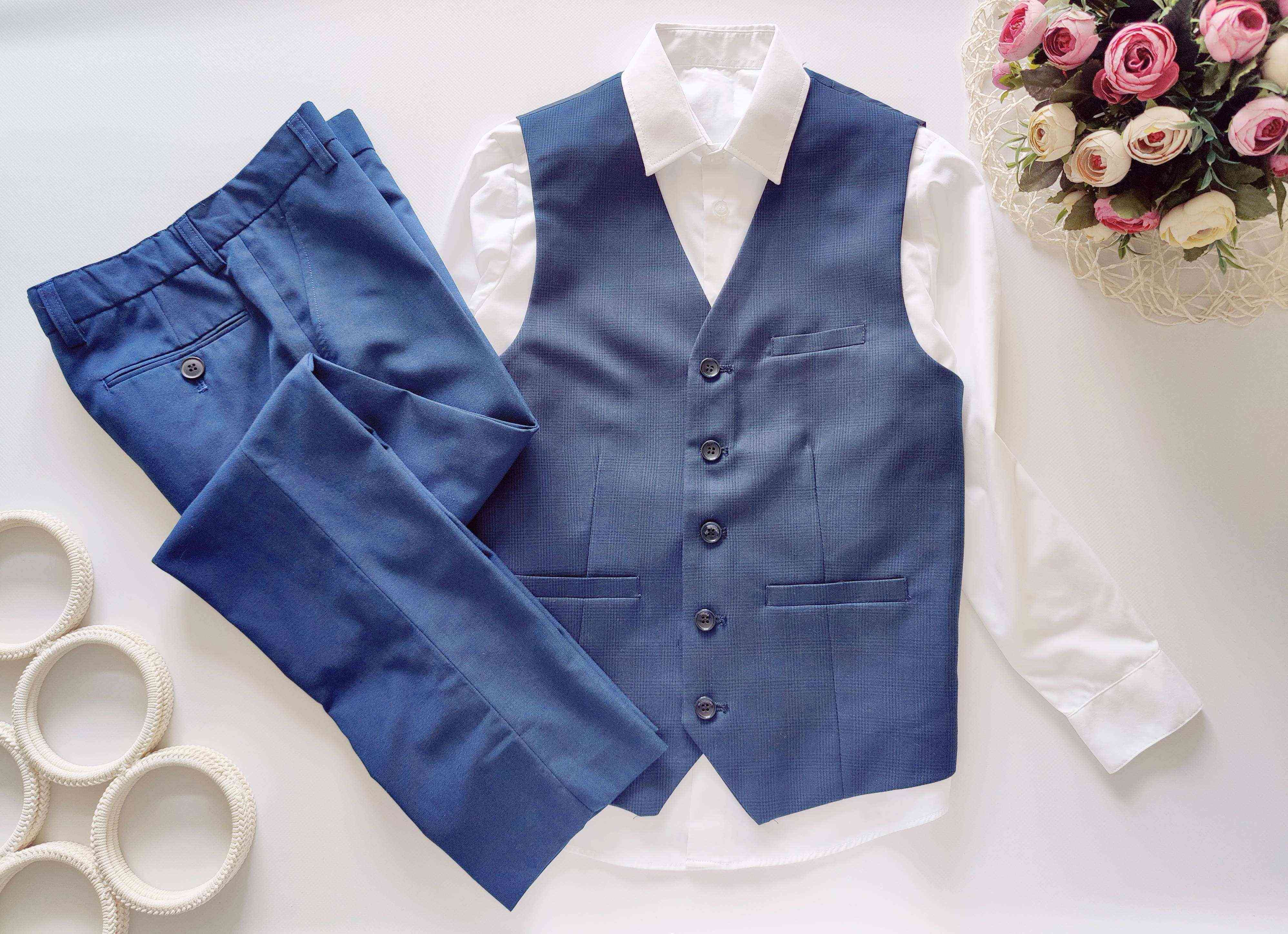 11,12 лет, рост 146,152 Красивый брючный комплект