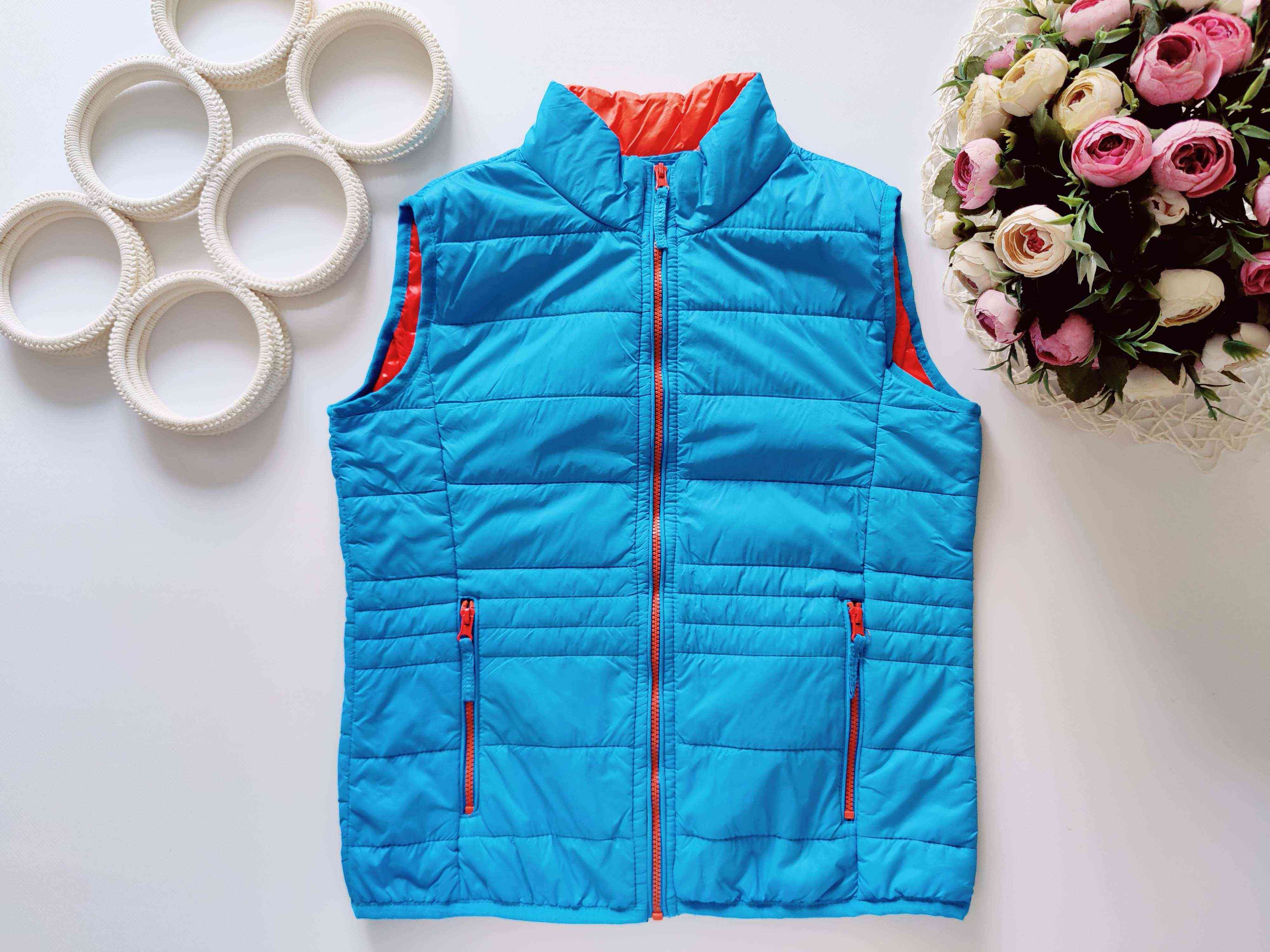 8,10 лет, рост 134,140 Тонкая жилетка на синтепоне Pocopiano