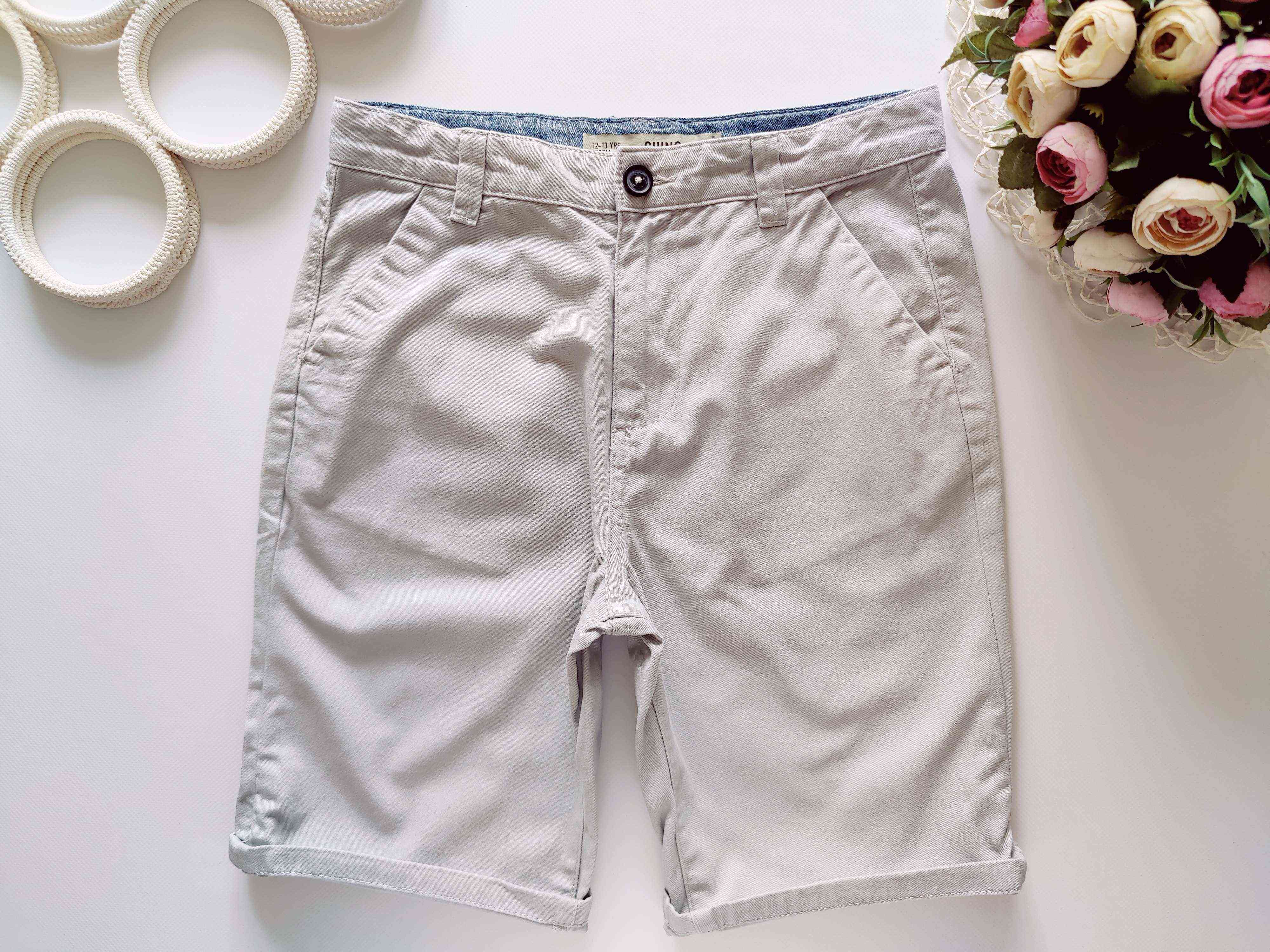 12,13 лет, рост 158 Светло серые шорты