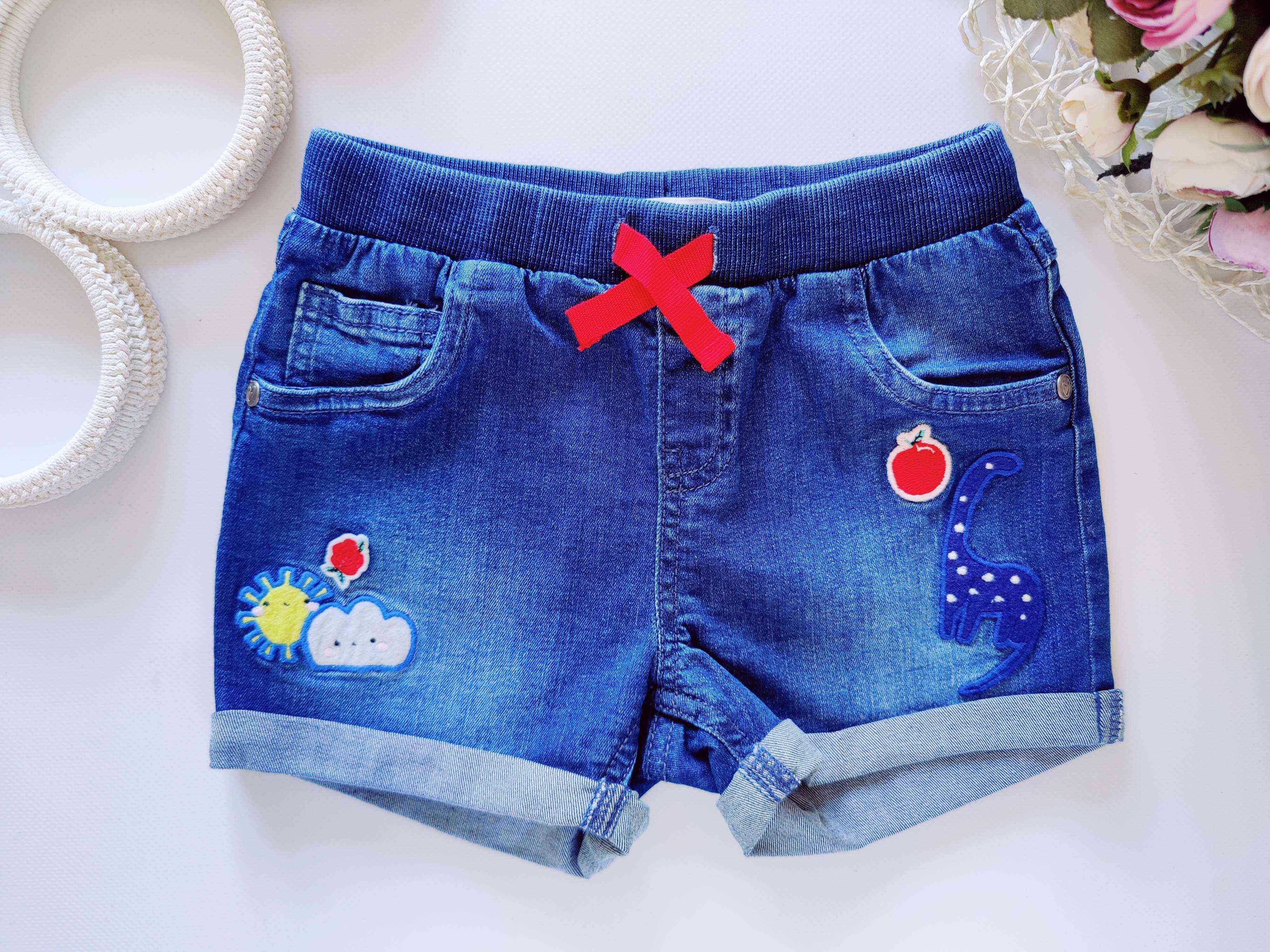 5,6 років, зріст 116 Стрейчові шорти на резинці