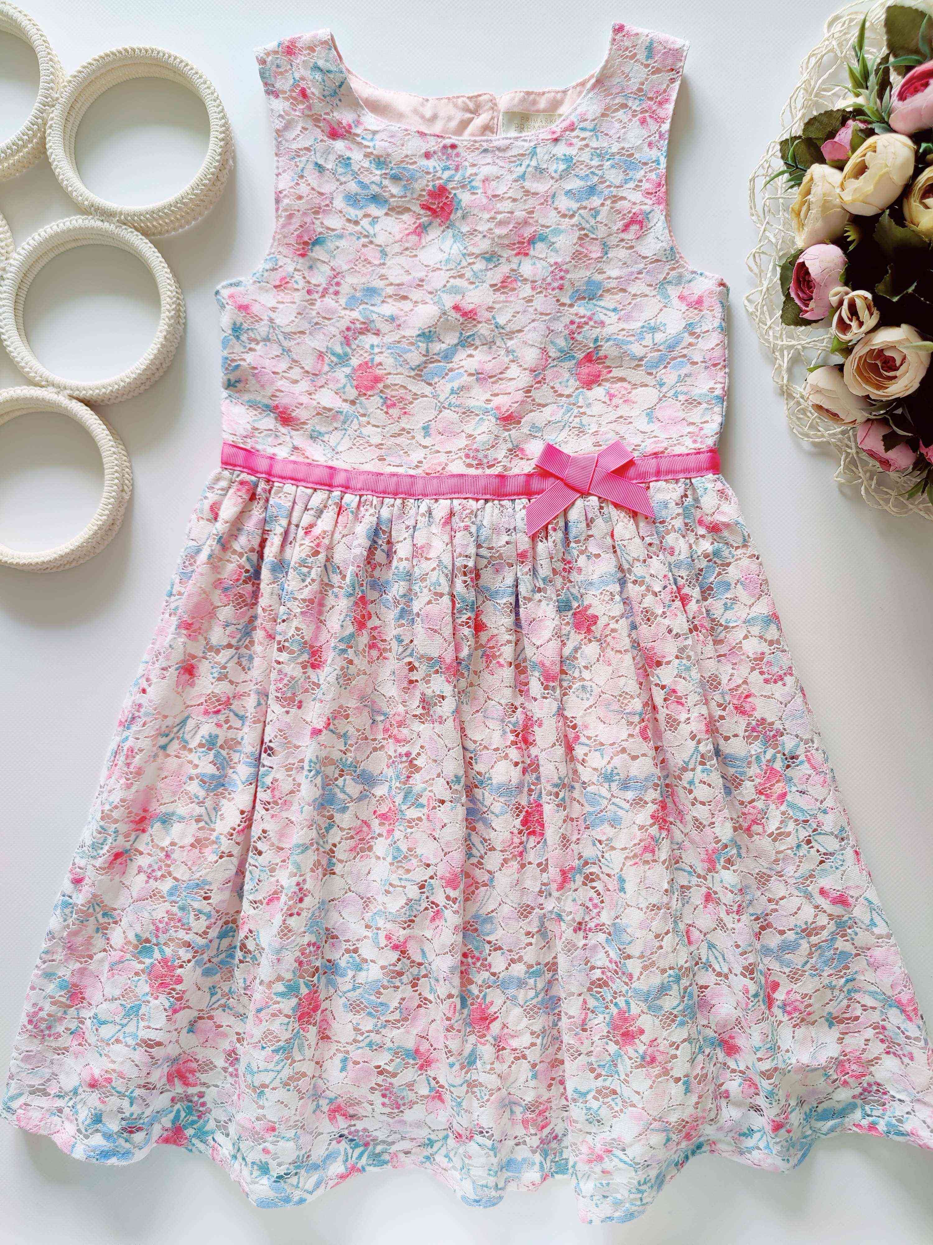 7,8 лет, рост 128 Красивое нарядное детское платье