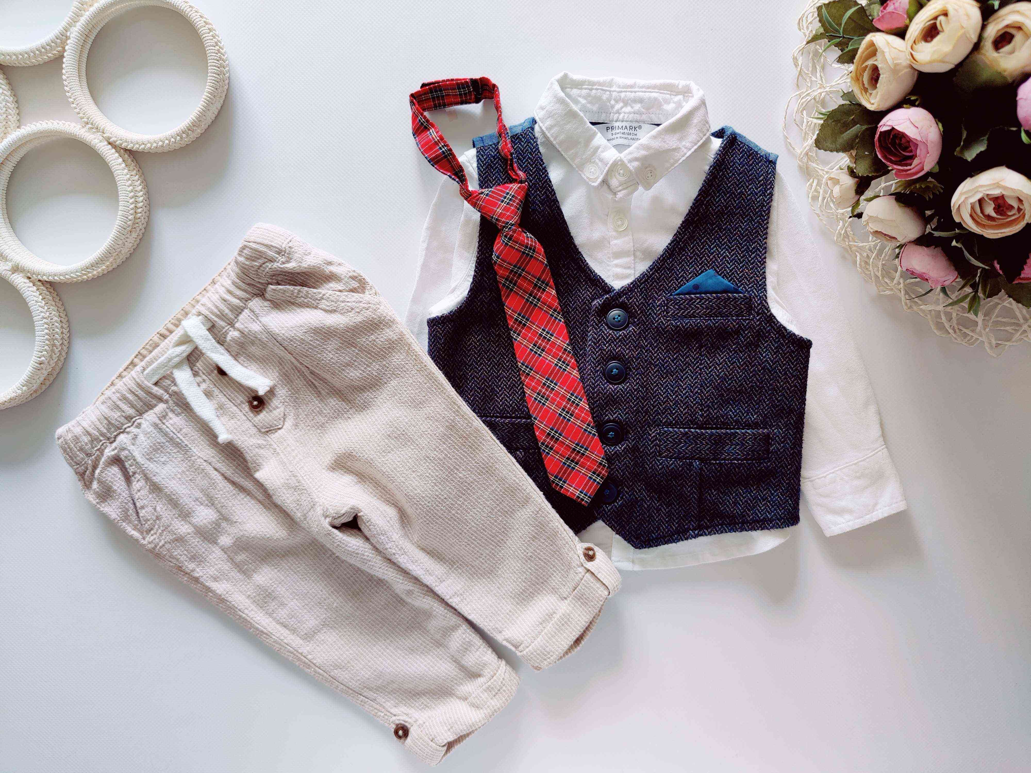 3,6 міс, зріст 68 Святковий дитячий костюм