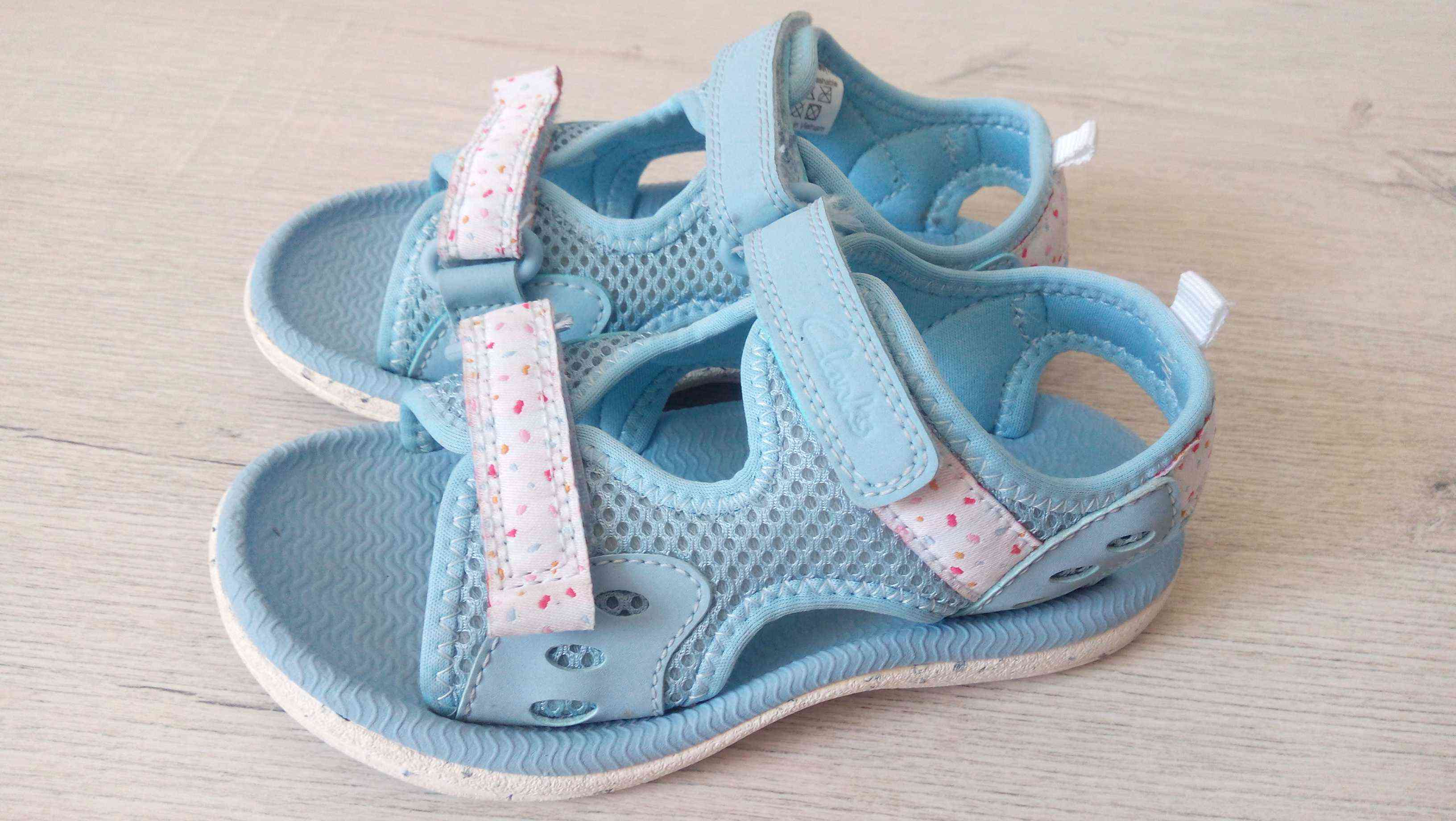 25 (16 см) Clarks Doodles (Кларкс) як НОВІ Босоніжки для дівчинки