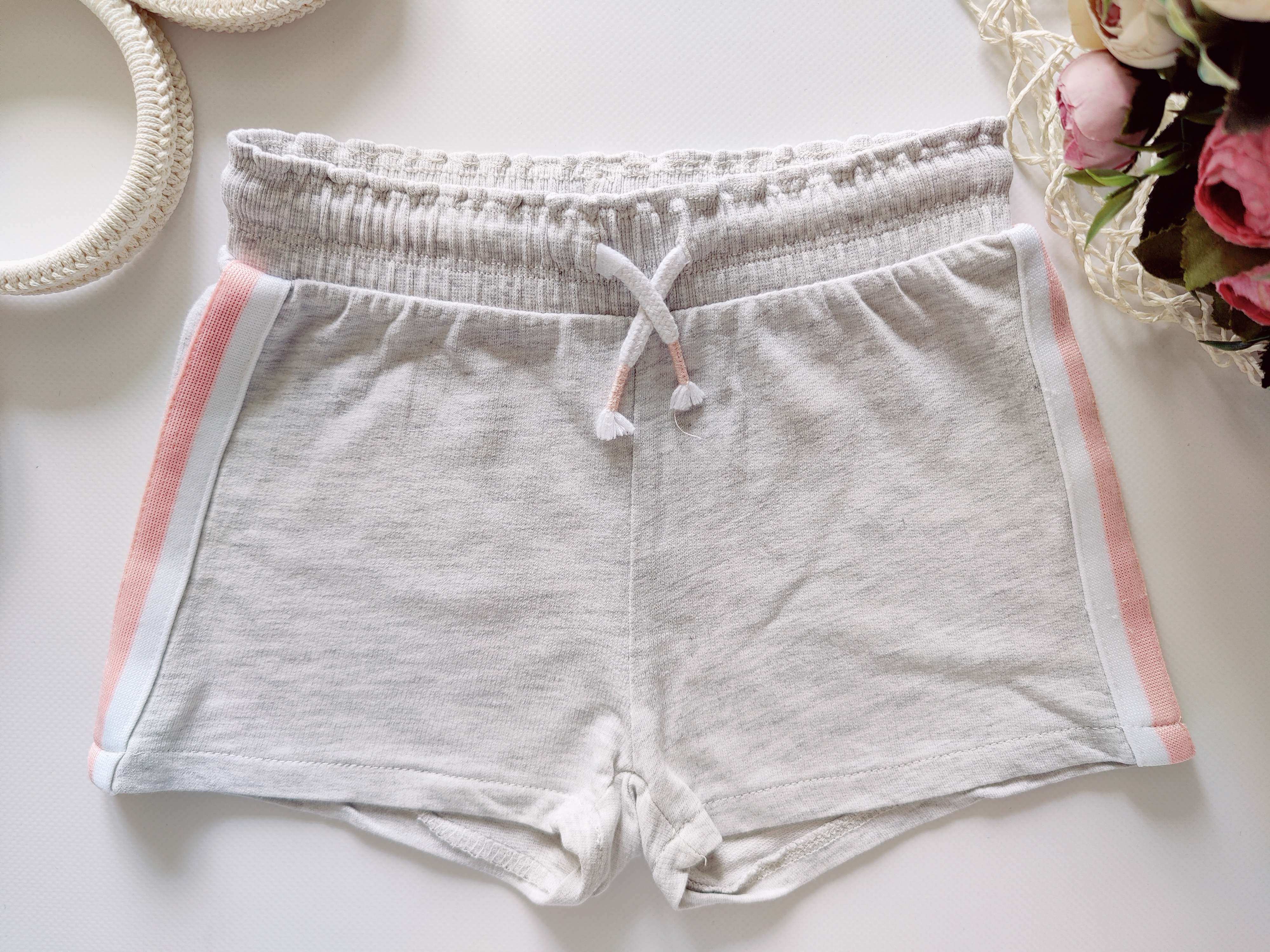 3,4 роки, зріст 104 Шорти з лампасами