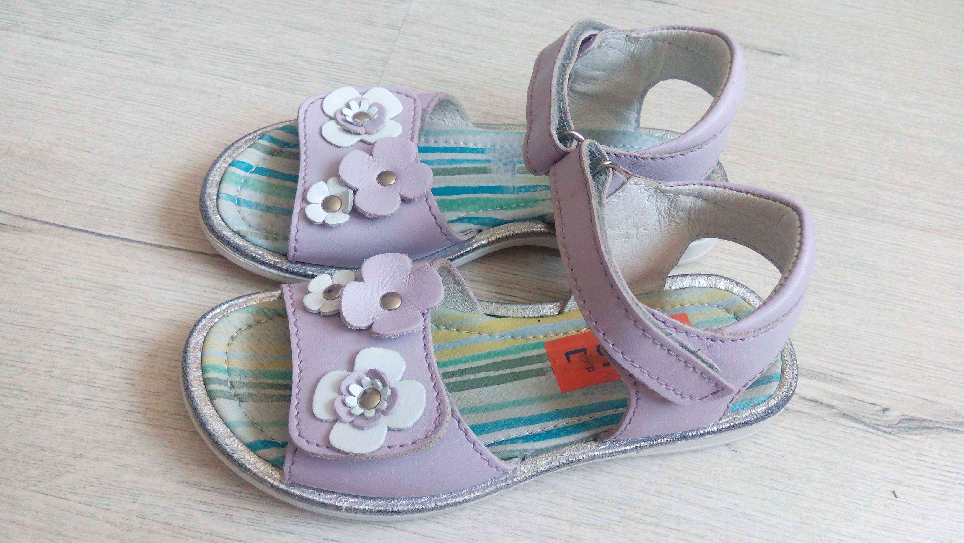 31 (20 см) Кожа! Кожанные босоножки для девочки с регулируемой шириной