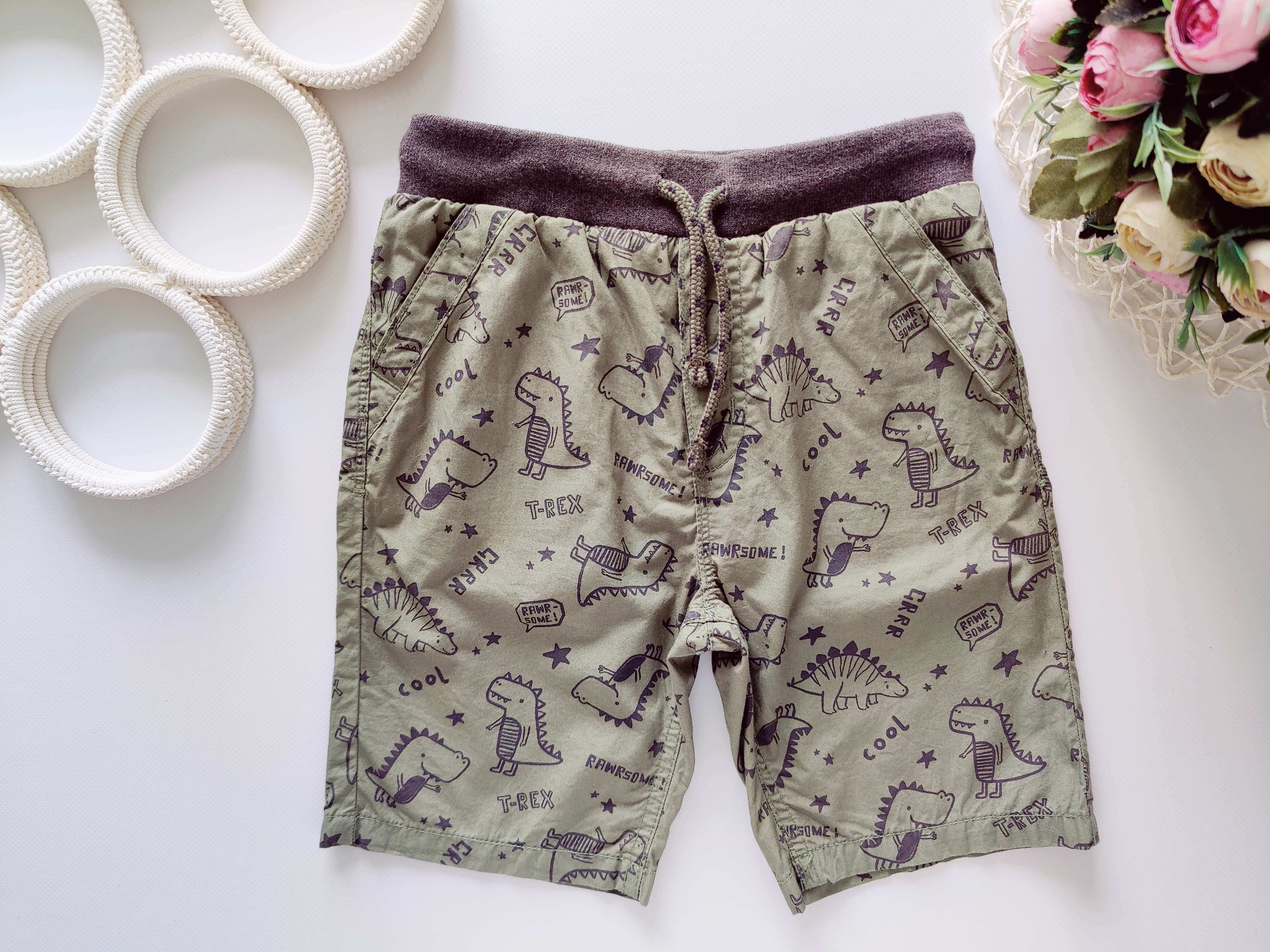 5,6 років, зріст 110,116 Шорти в динозаврах колір хакі